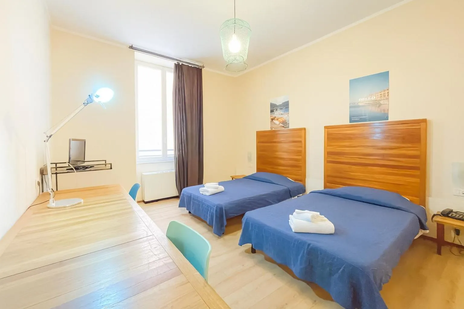 Bed in Hotel Britannia