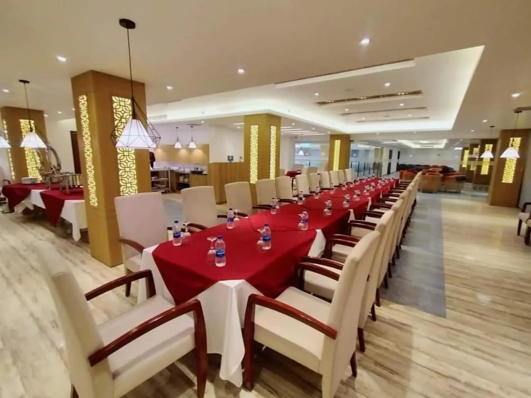 Restaurant/places to eat in Hotel X Rajshahi