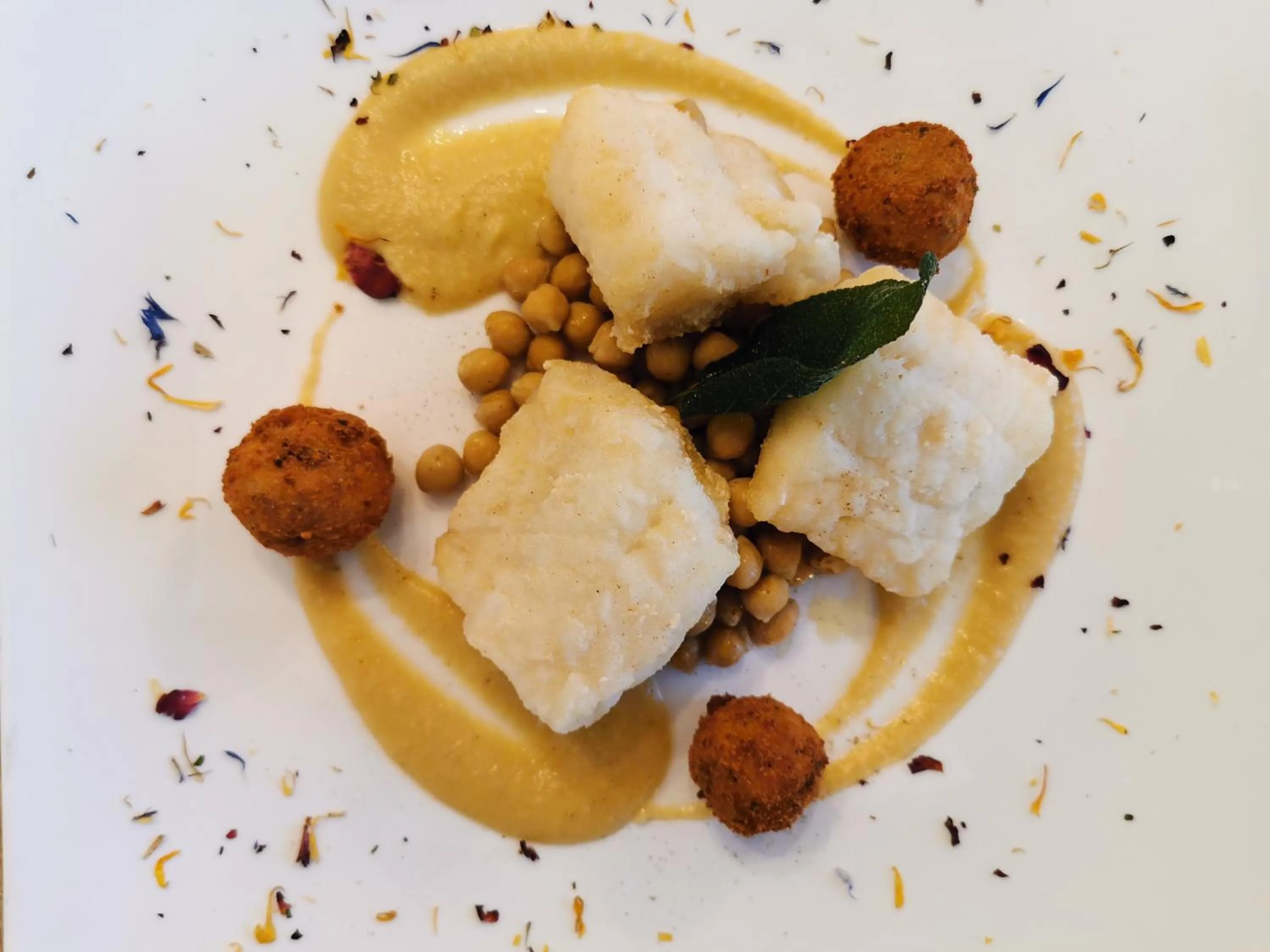 Food and drinks in Hotel Residence La Ventola