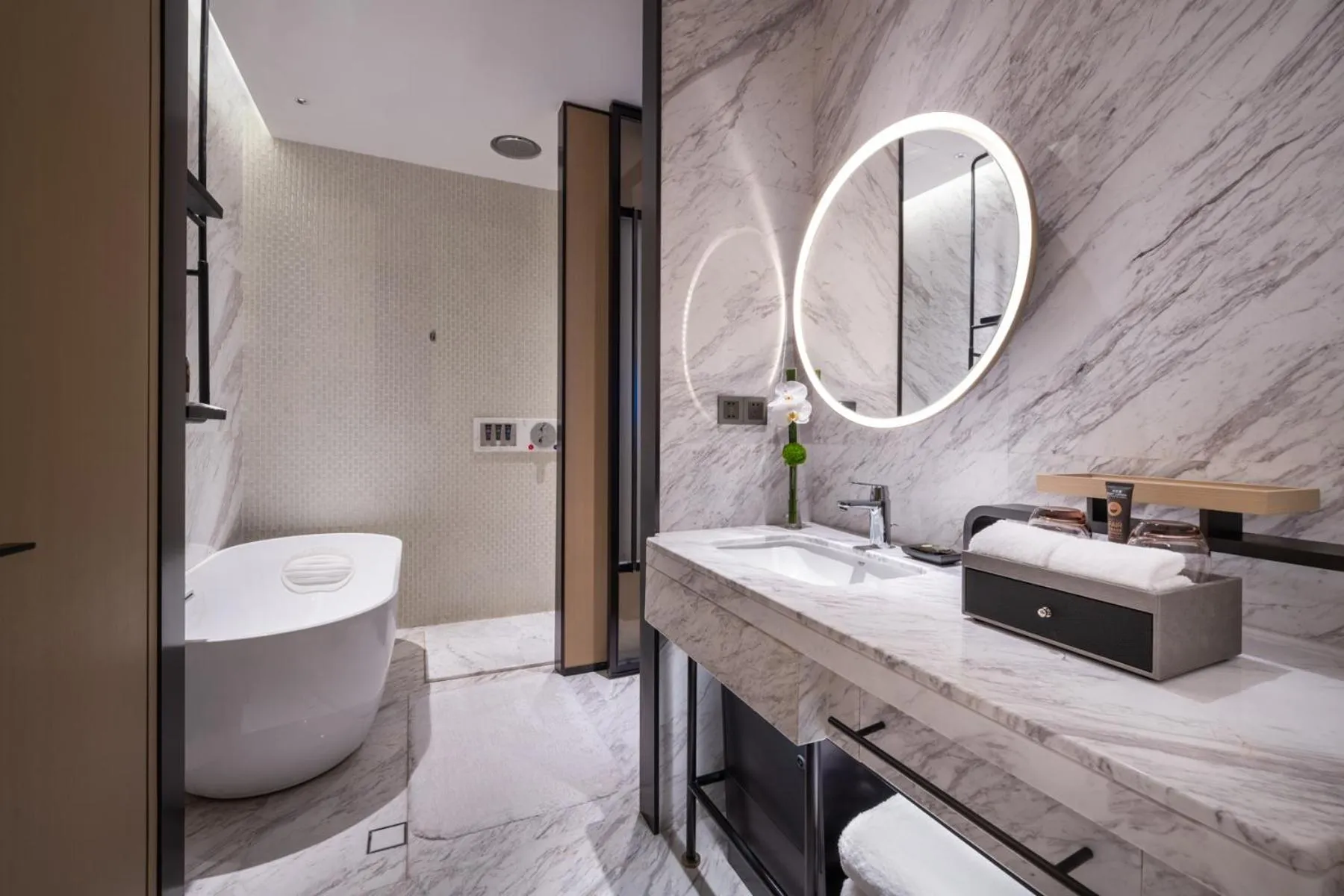 Bathroom in Novotel Shanghai Caohejing