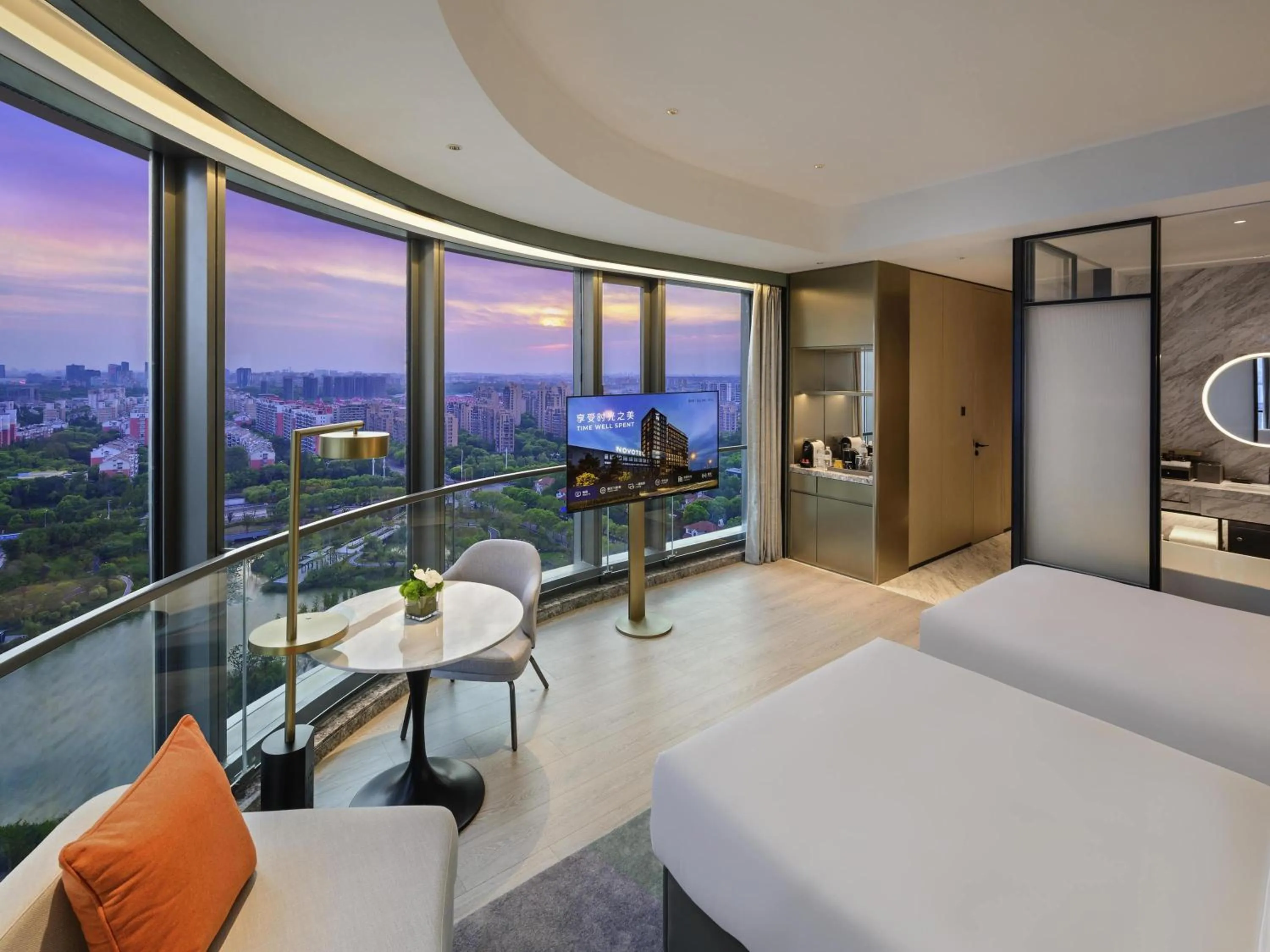 Bedroom, Bed in Novotel Shanghai Caohejing