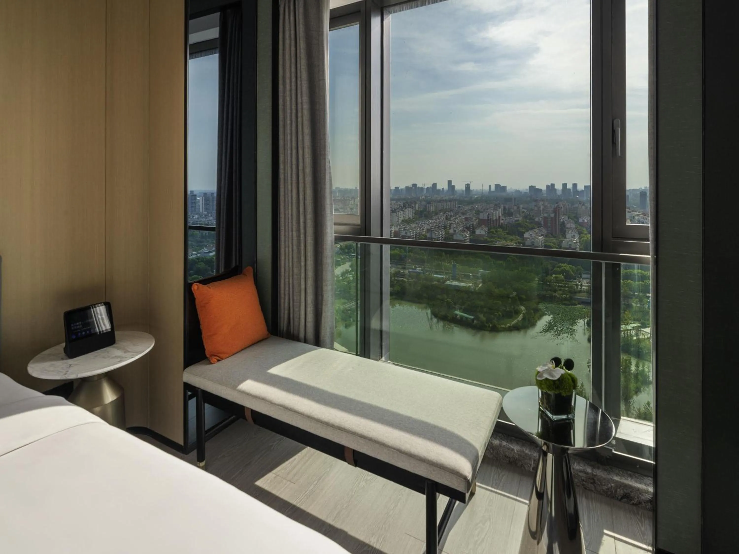 Bedroom, Bed in Novotel Shanghai Caohejing