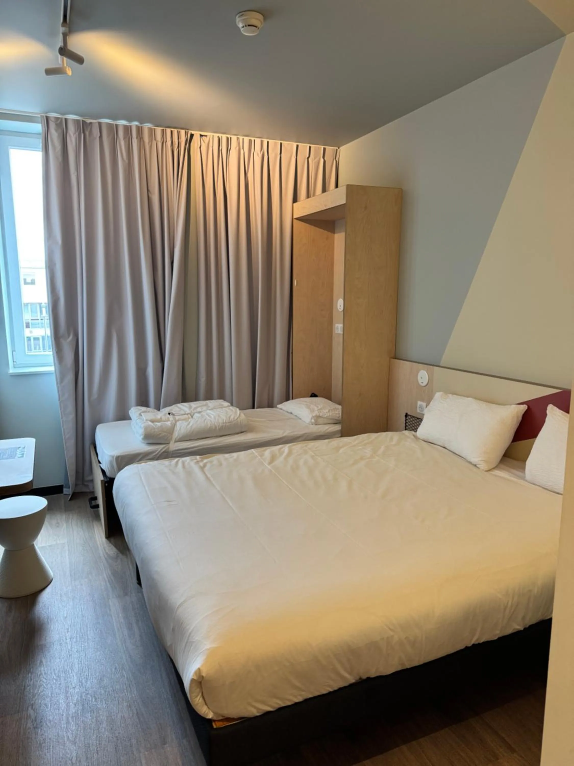 Bed in ibis budget Nancy Laxou