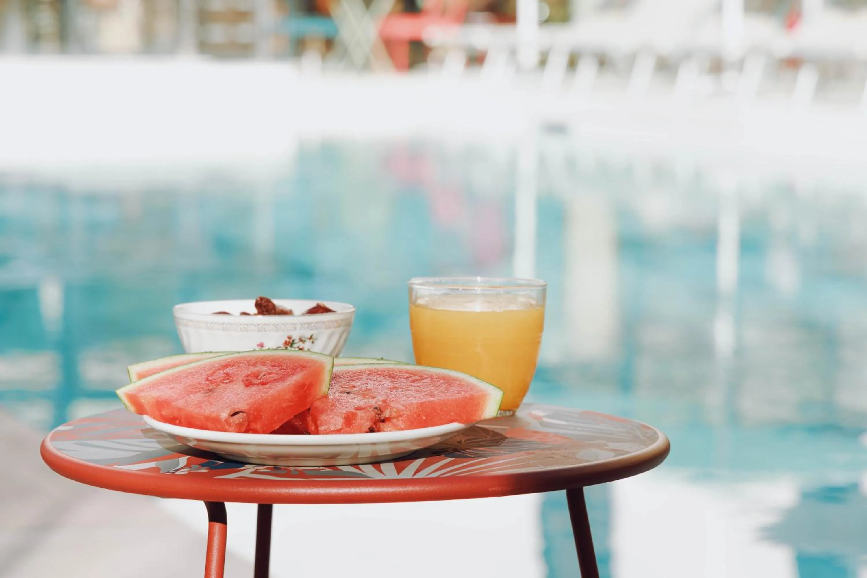 Food and drinks in ibis Budget La Rochelle Centre gare