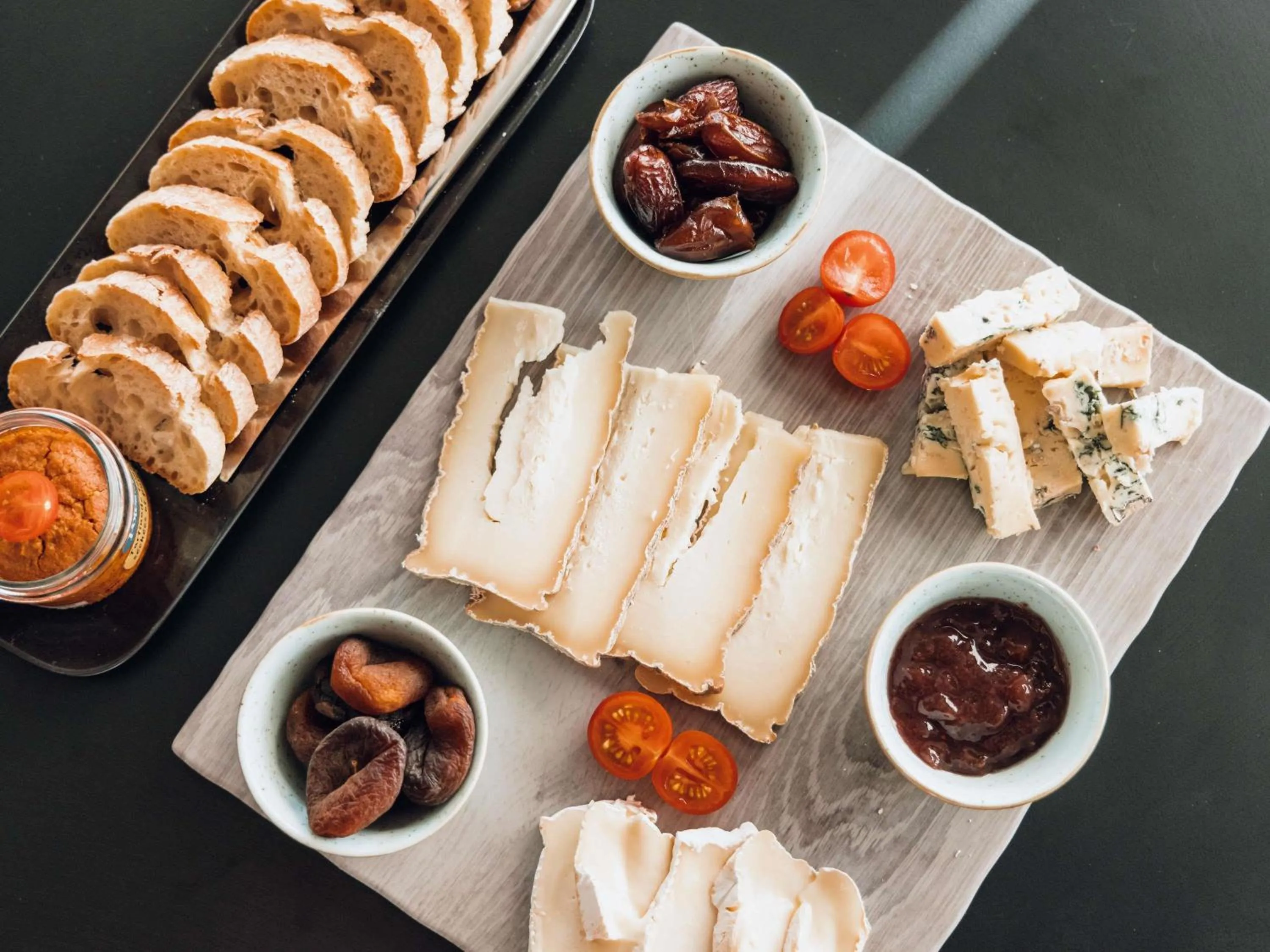 Lounge or bar in ibis Budget La Rochelle Centre gare