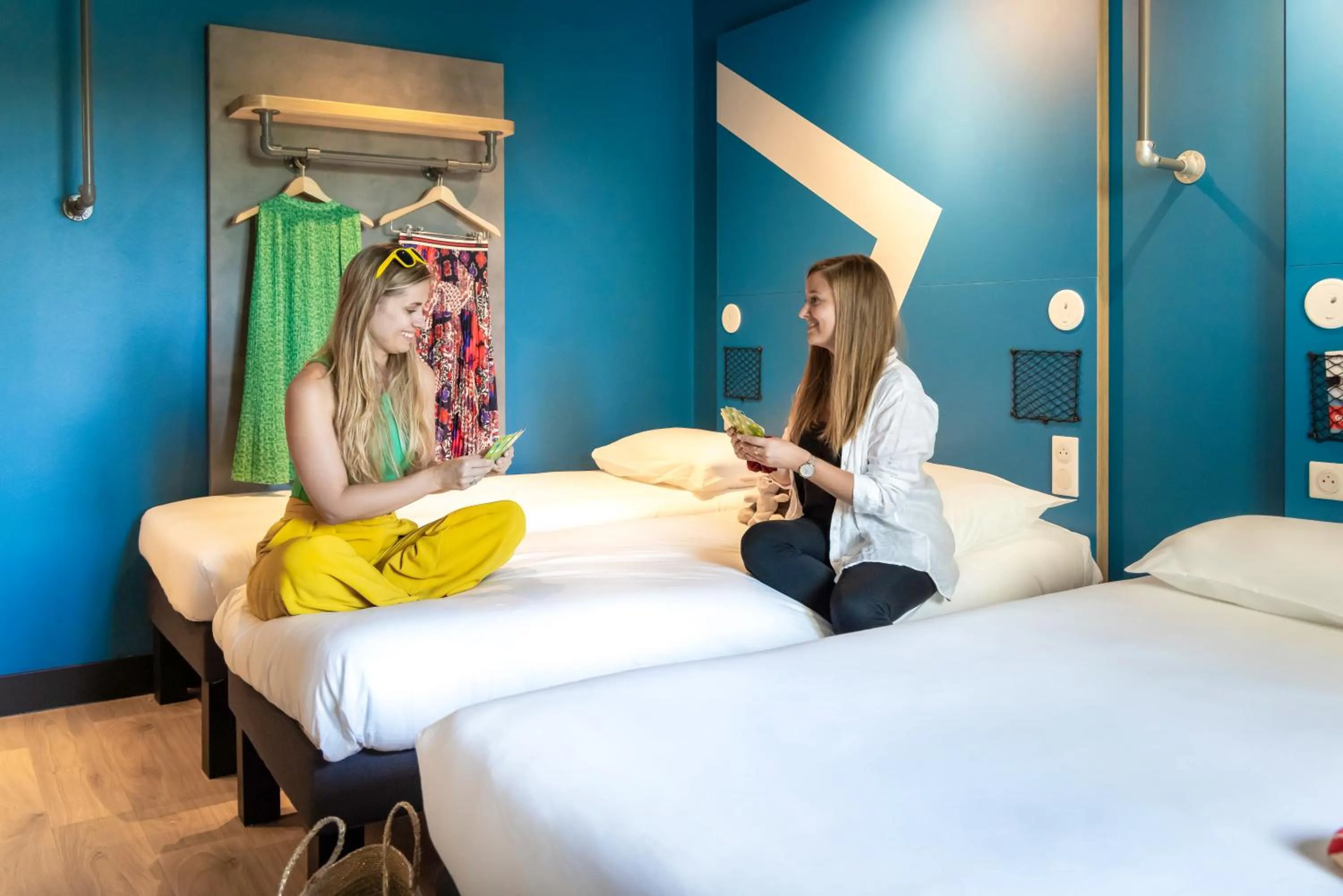 Bedroom, Bed in ibis Budget La Rochelle Centre gare