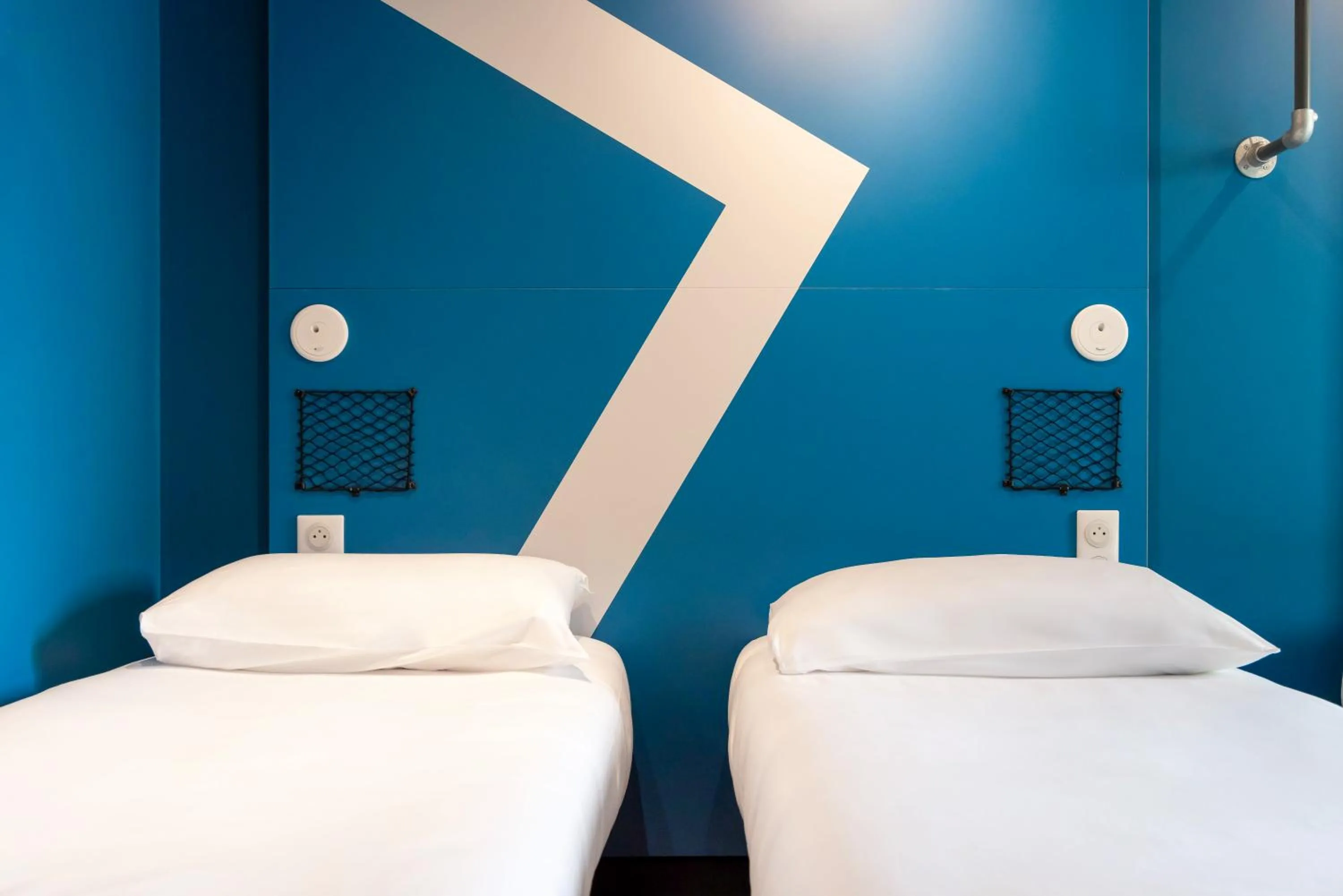 Bedroom, Bed in ibis Budget La Rochelle Centre gare