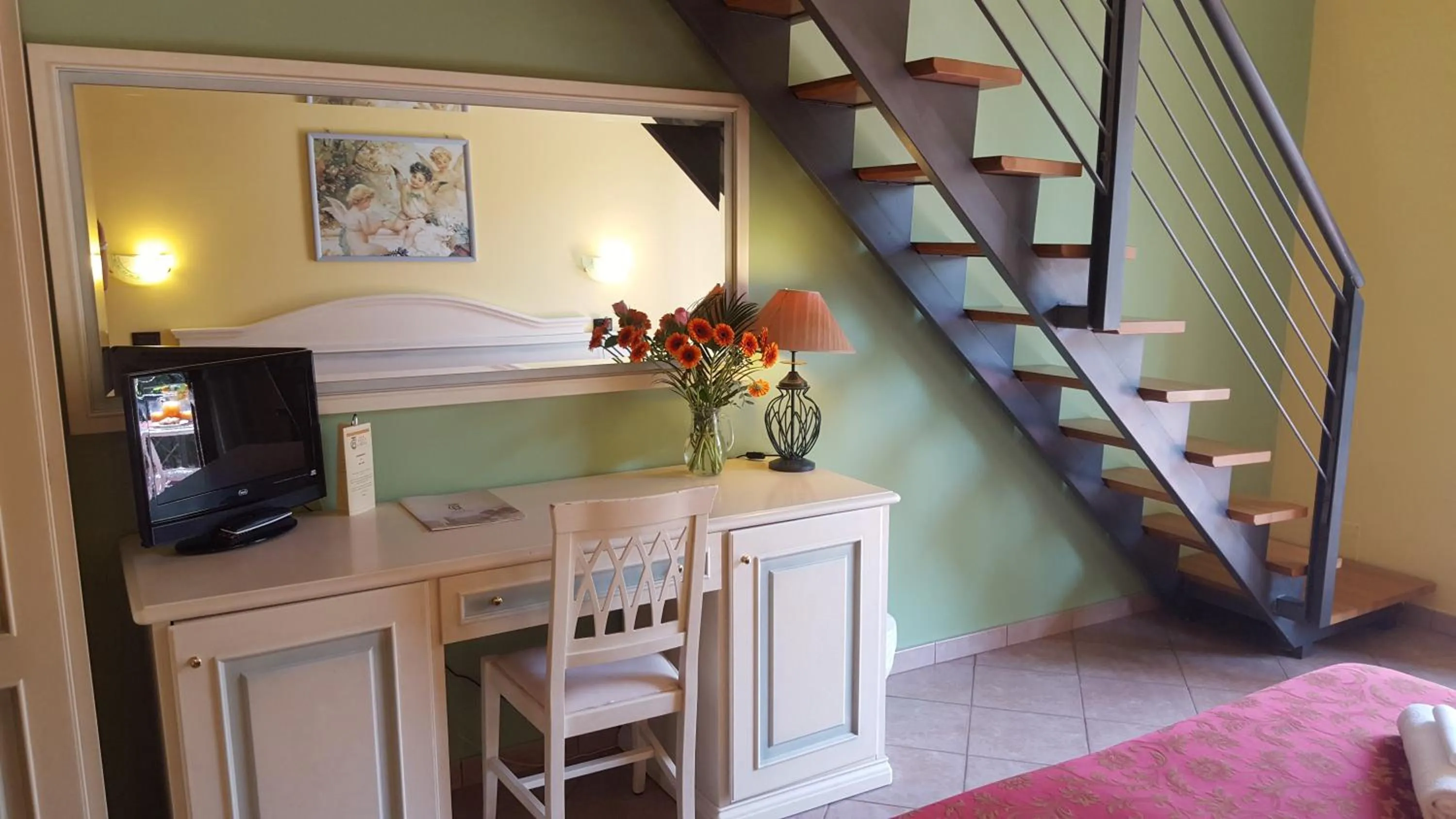 Photo of the whole room in Hotel Duca Della Corgna