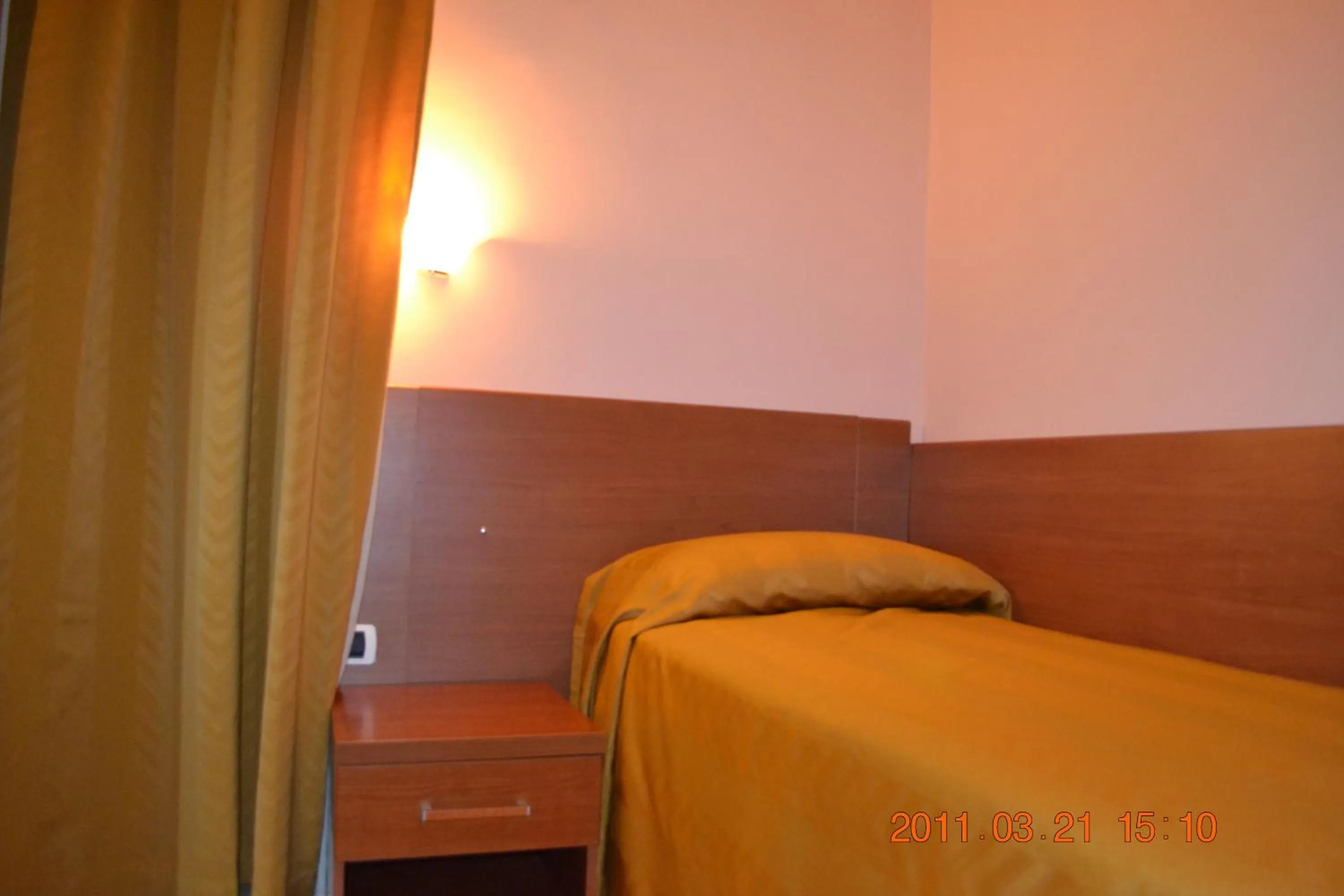 Decorative detail, Bed in Hotel Everest