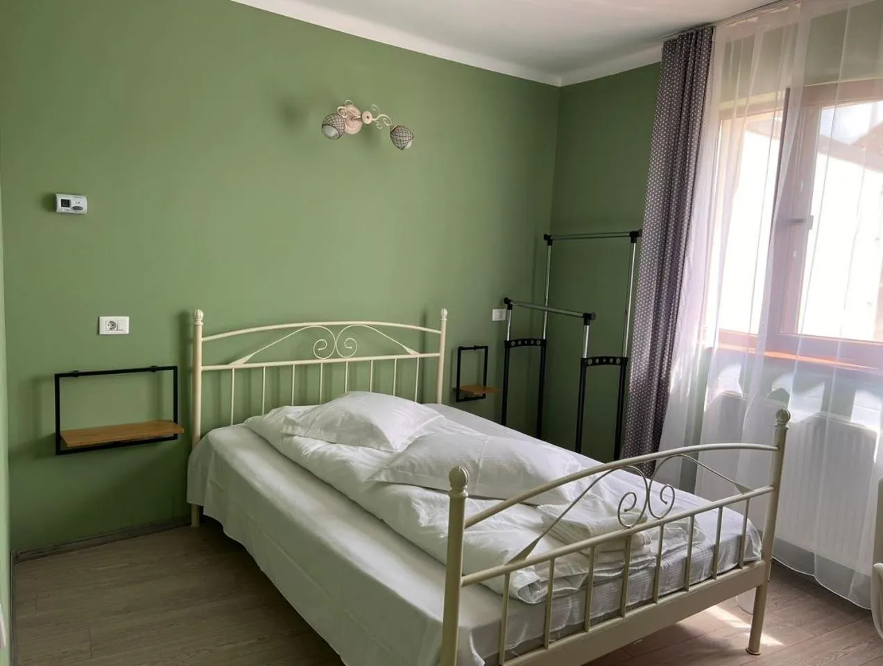 Bed in Premont Studios Ghimbav