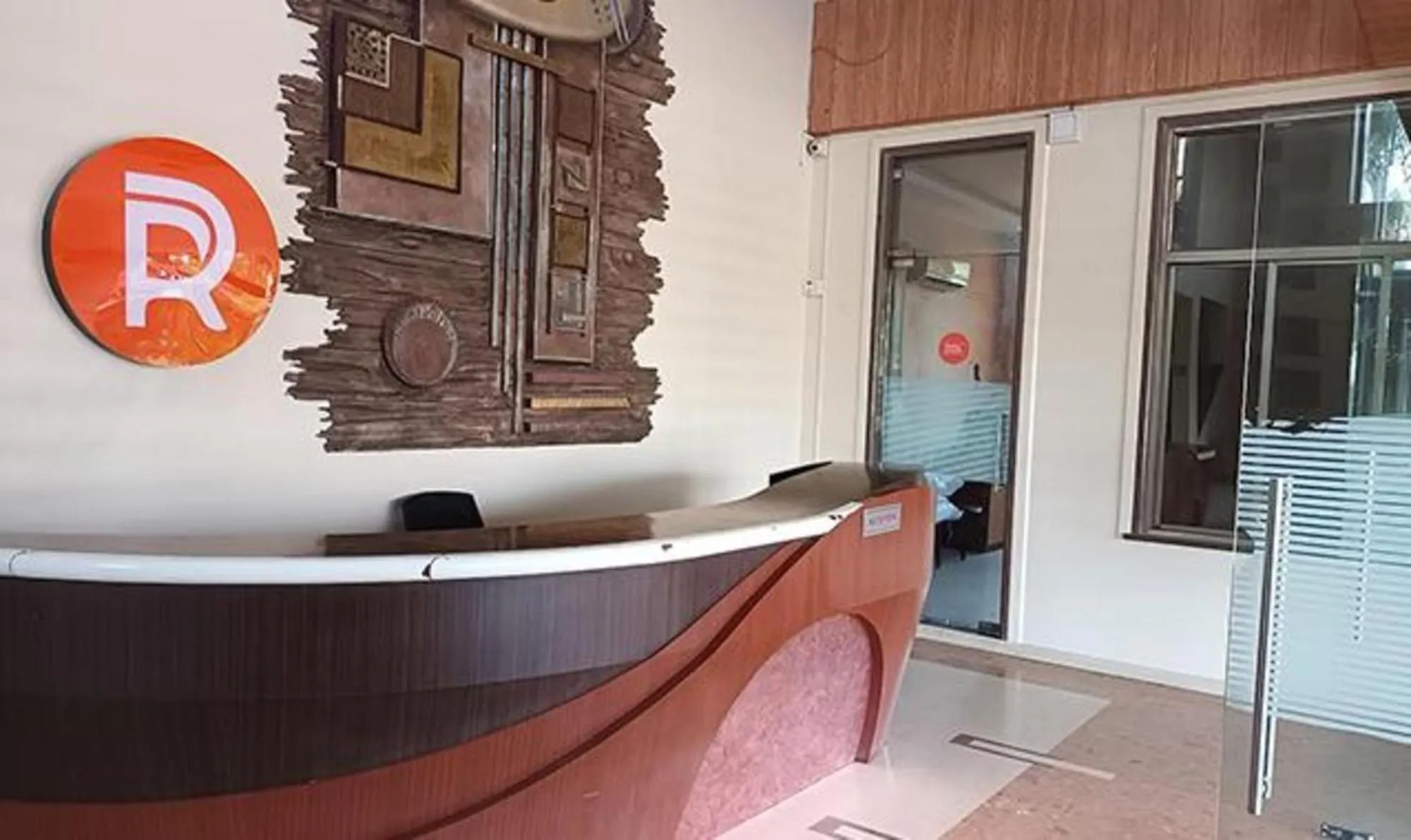 Lobby or reception in FabHotel Prime Rester Select Chakan