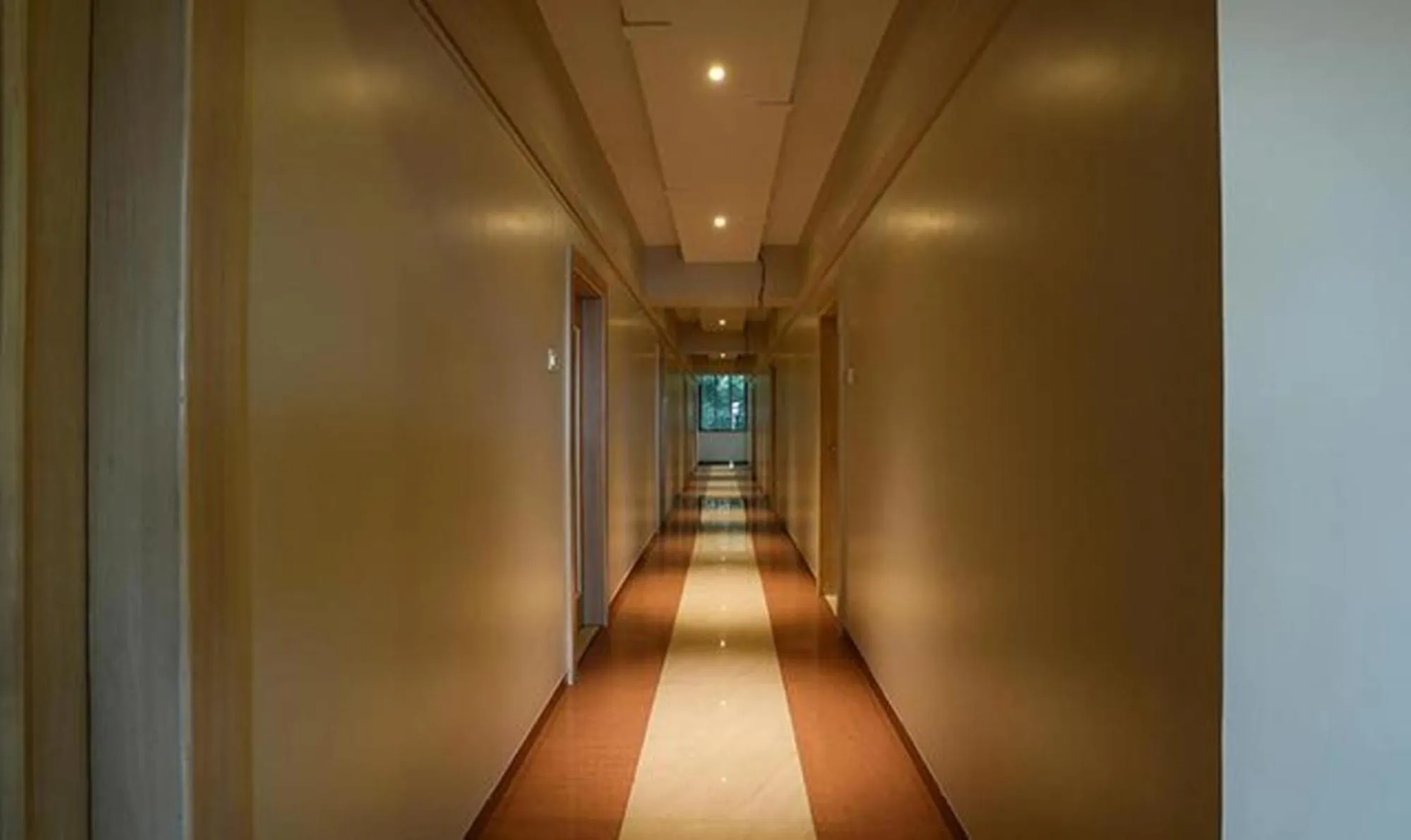 Lobby or reception in FabHotel Prime Rester Select Chakan