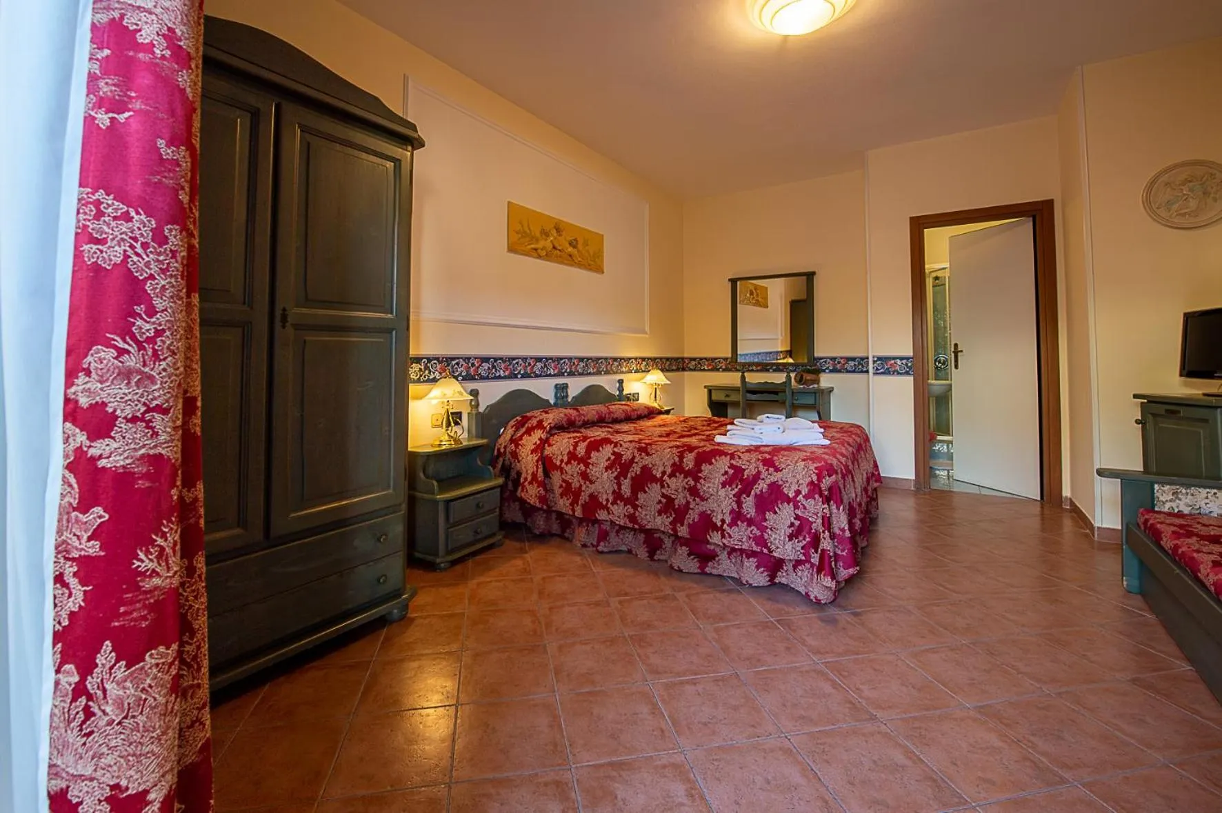 Bed in Hotel Louis II