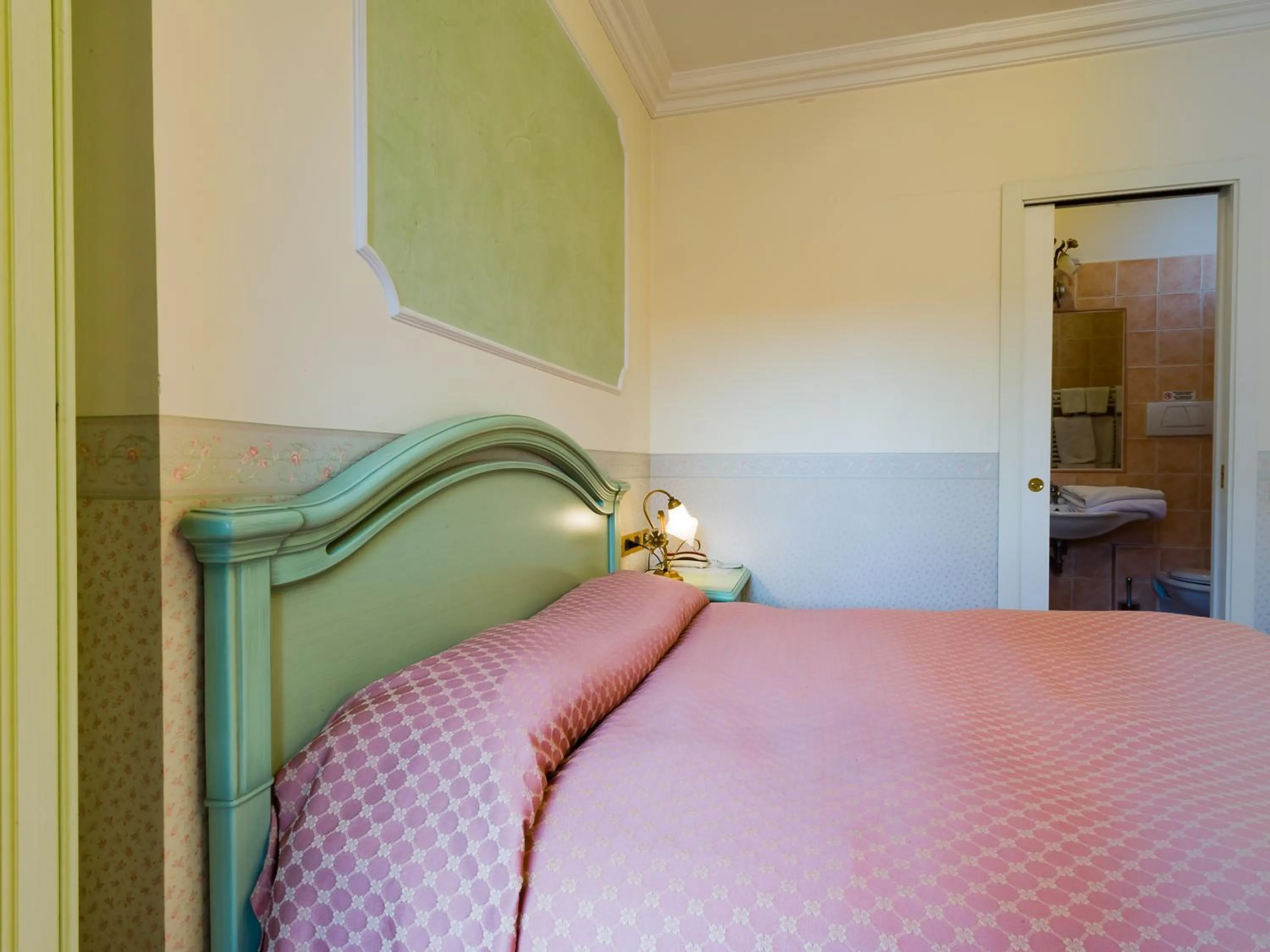 Bed in Hotel Louis II