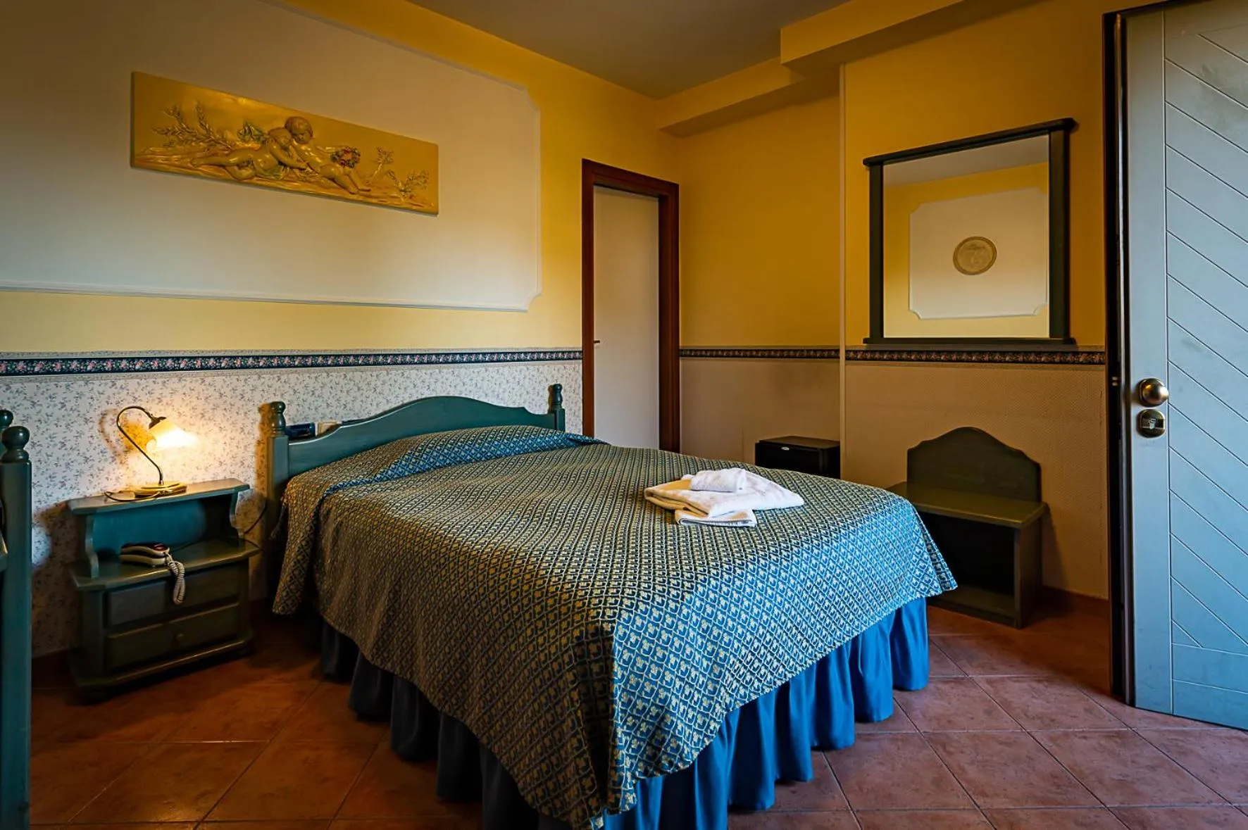 Bed in Hotel Louis II