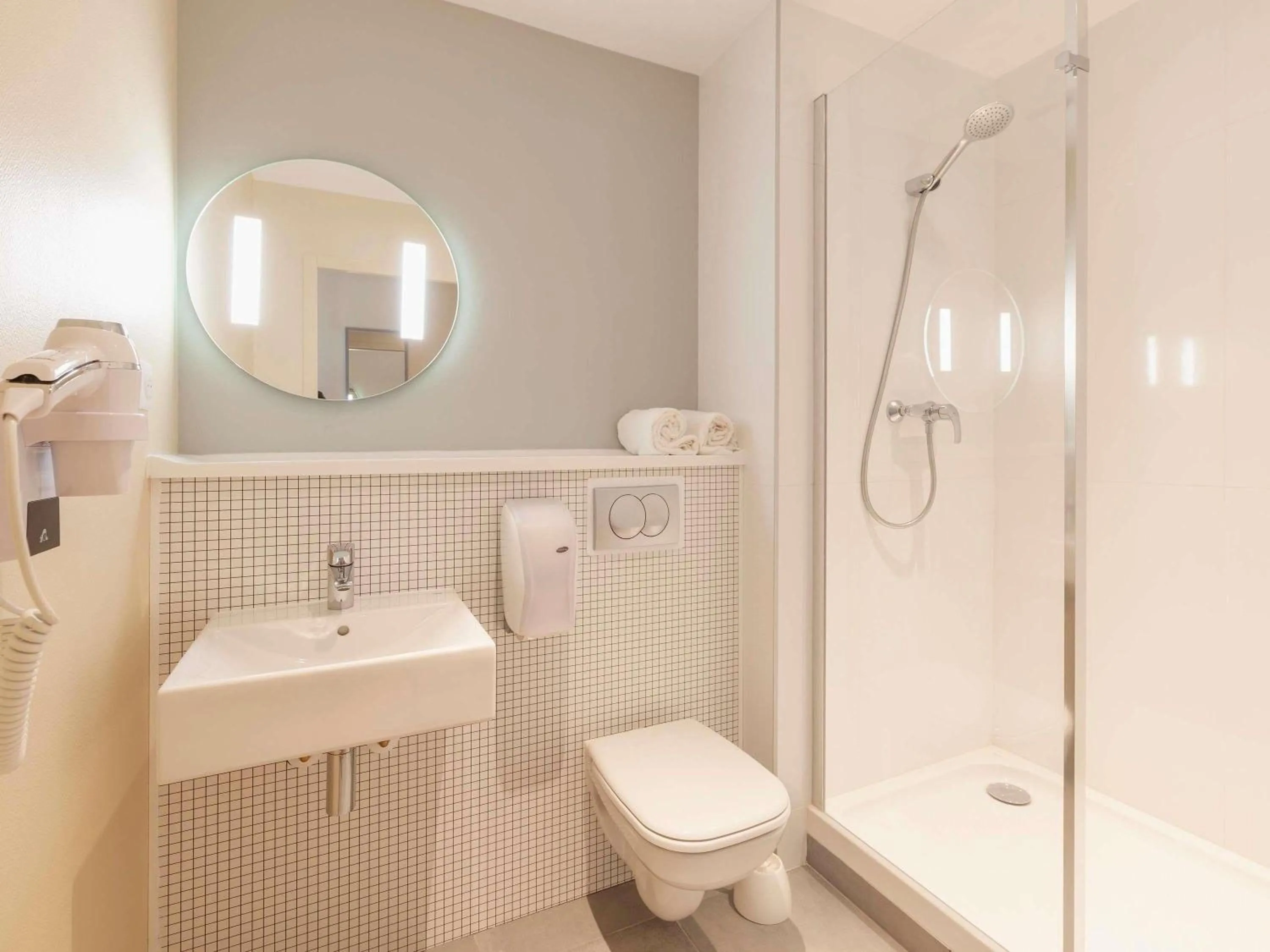 Bedroom in Ibis Budget Mont De Marsan