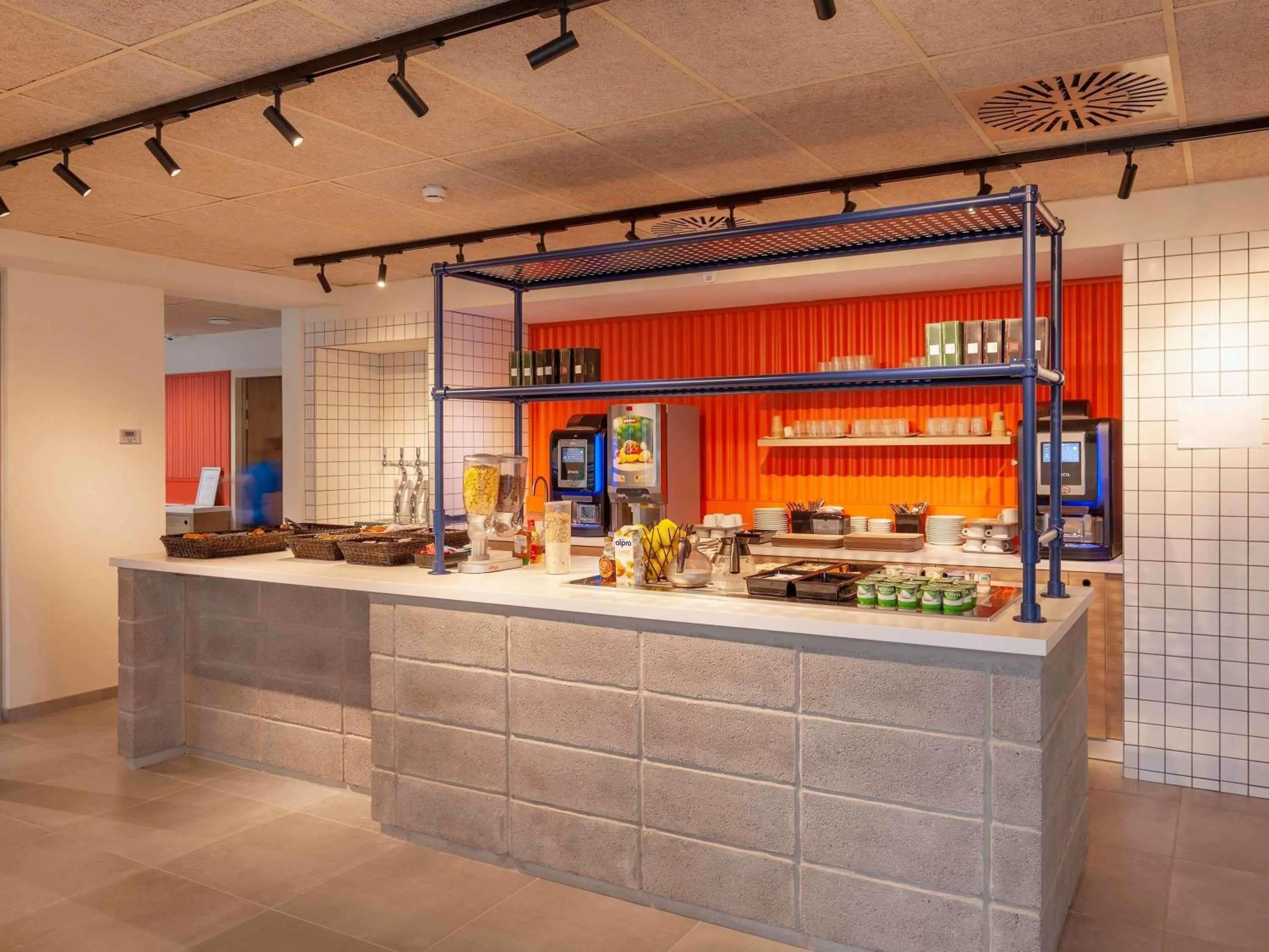 Breakfast in Hotel ibis Mont De Marsan