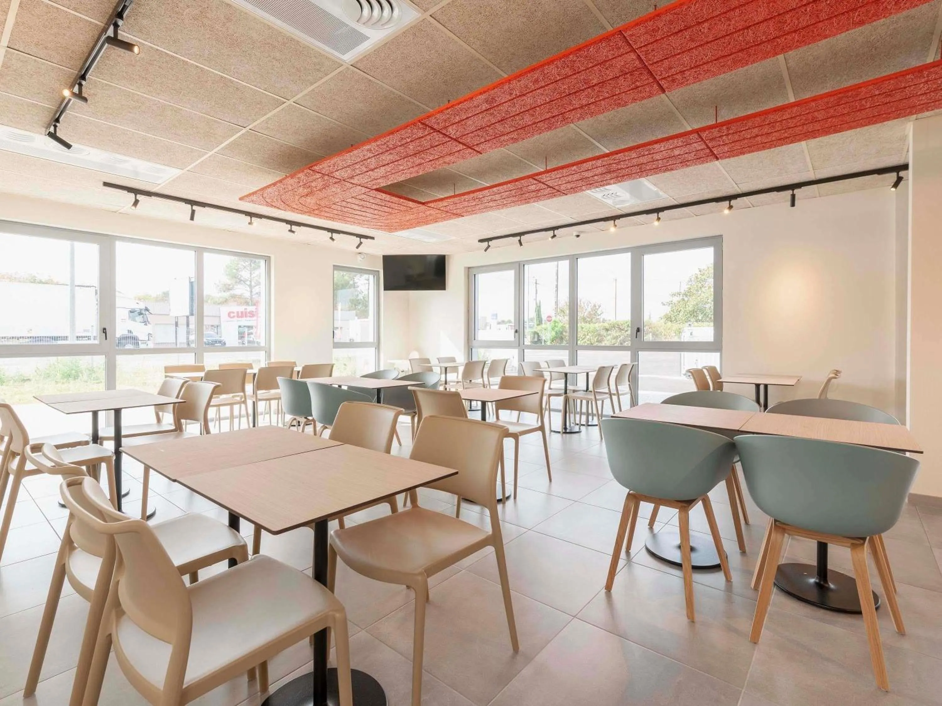 Breakfast in Hotel ibis Mont De Marsan