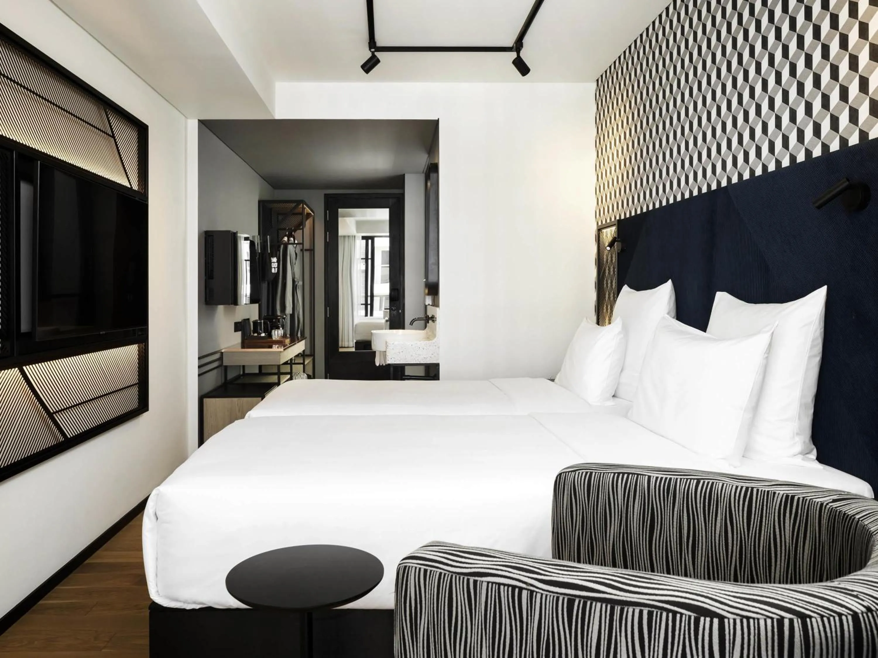 Bedroom, Bed in TRIBE Phnom Penh Post Office