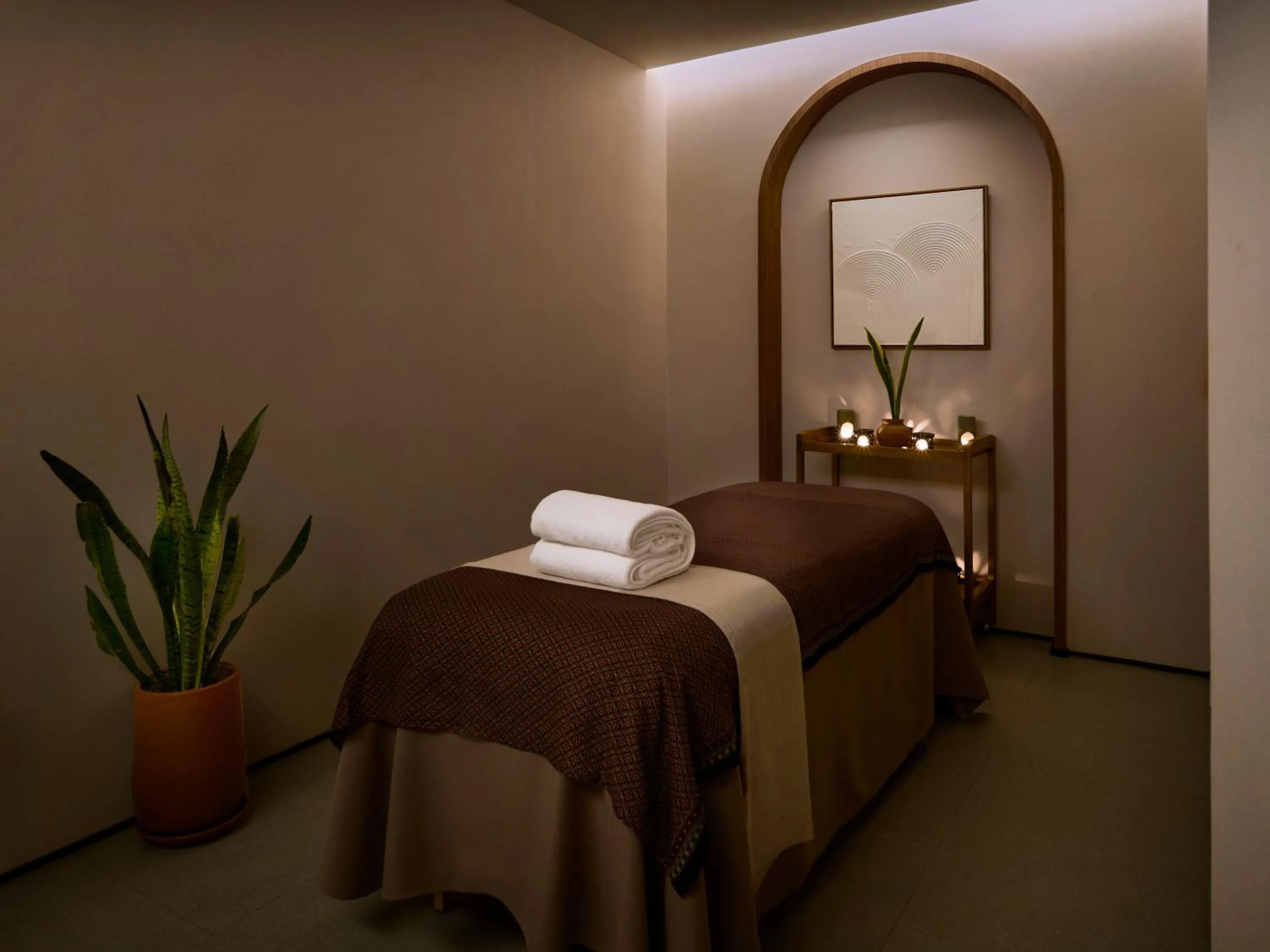 Spa and wellness centre/facilities in TRIBE Phnom Penh Post Office