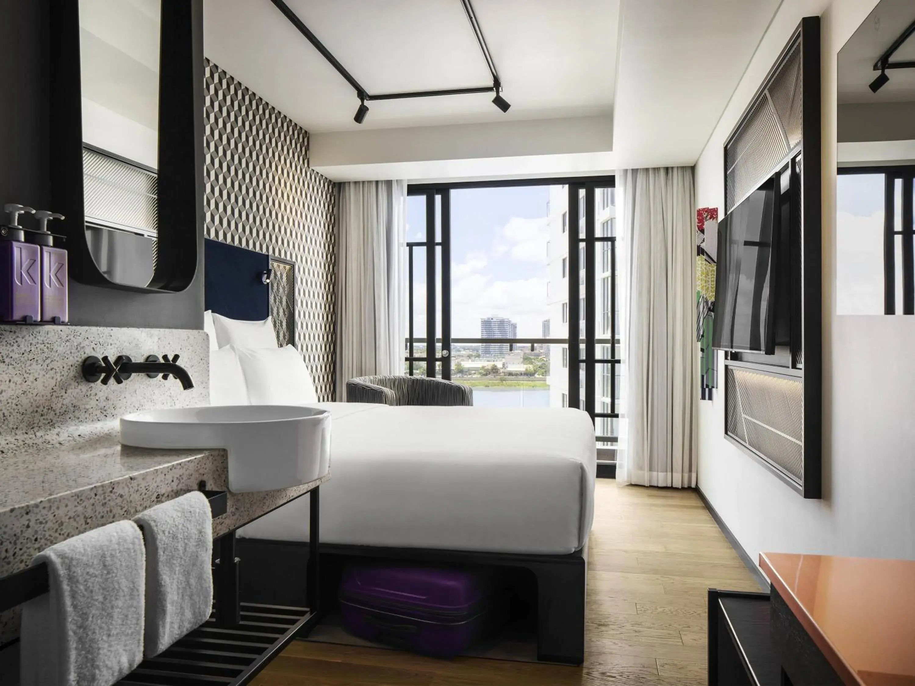 TRIBE Comfort Queen with Balcony in TRIBE Phnom Penh Post Office TRIBE Comfort Queen with Balcony in TRIBE Phnom Penh Post Office