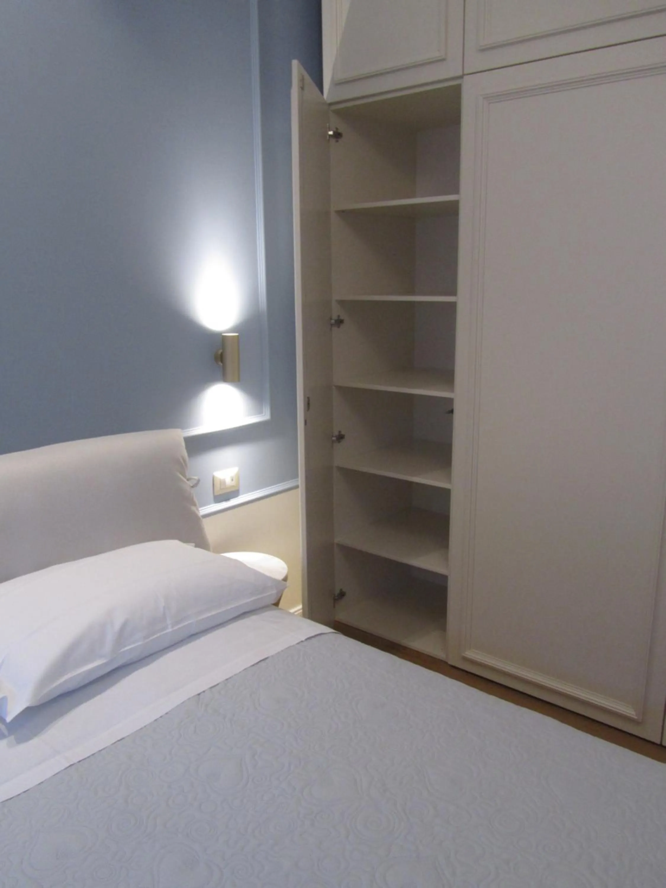 Bed in Hotel Borgovico