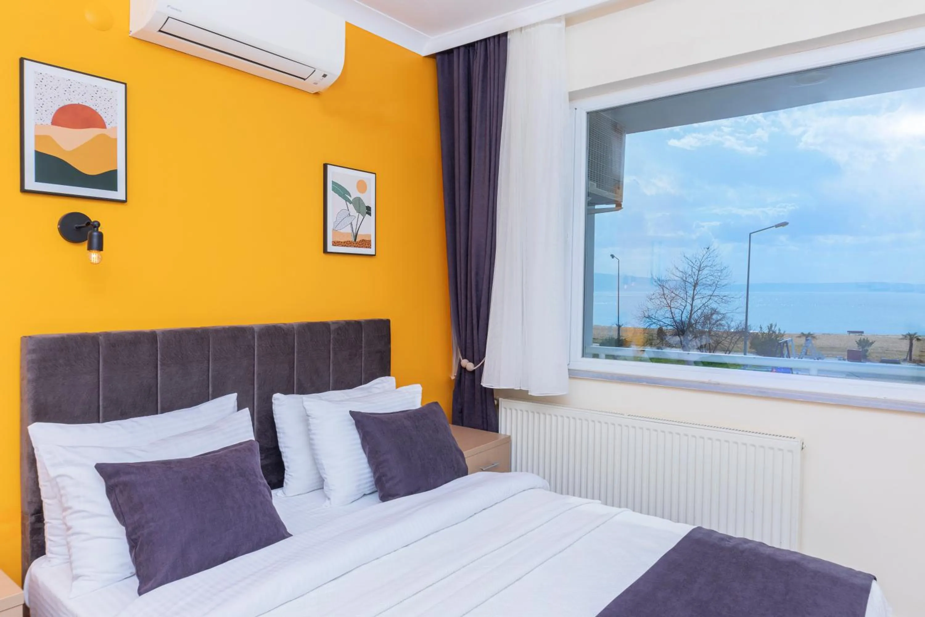 Bed in KİRAZ BEACH OTEL