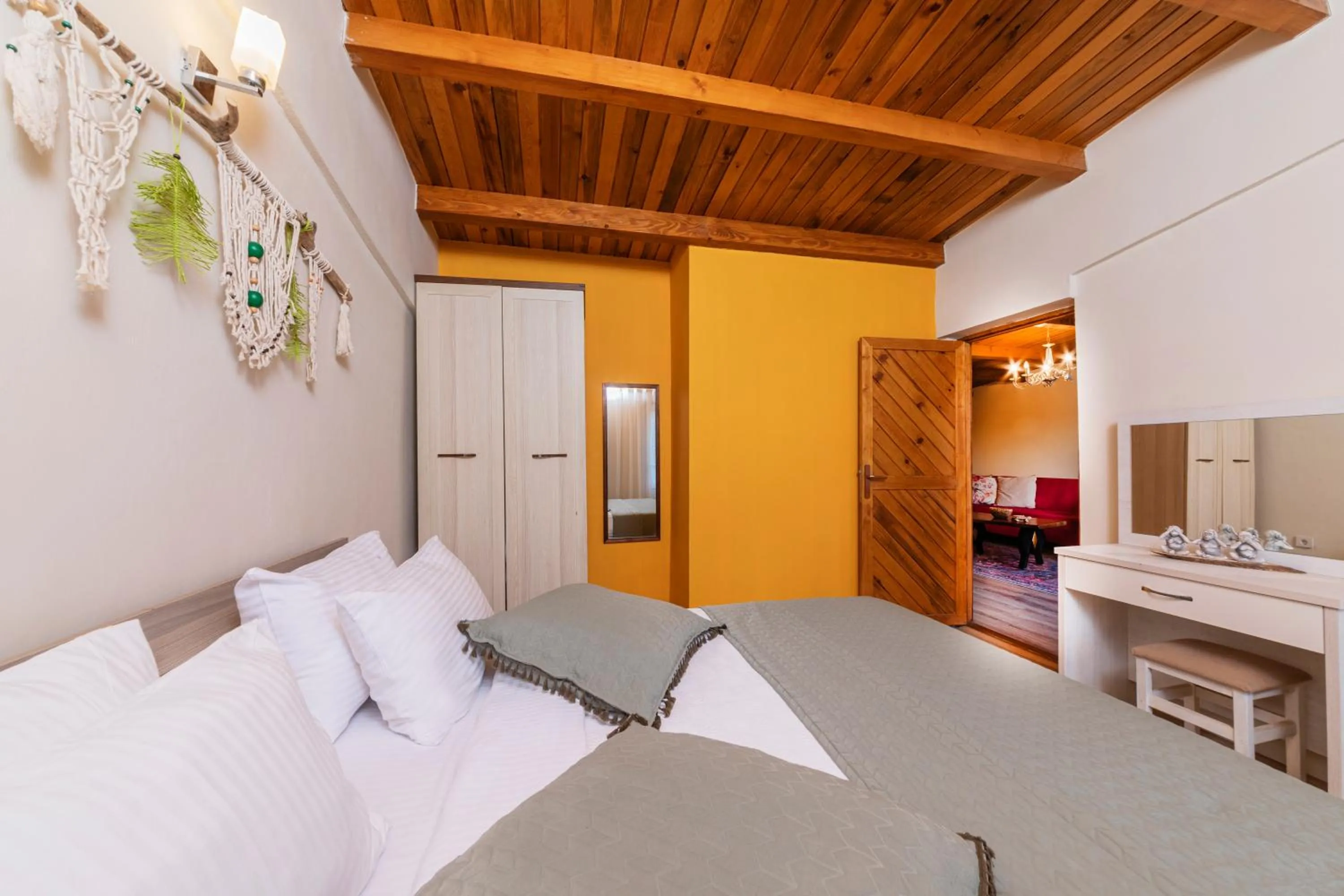 Bed in KİRAZ BEACH OTEL