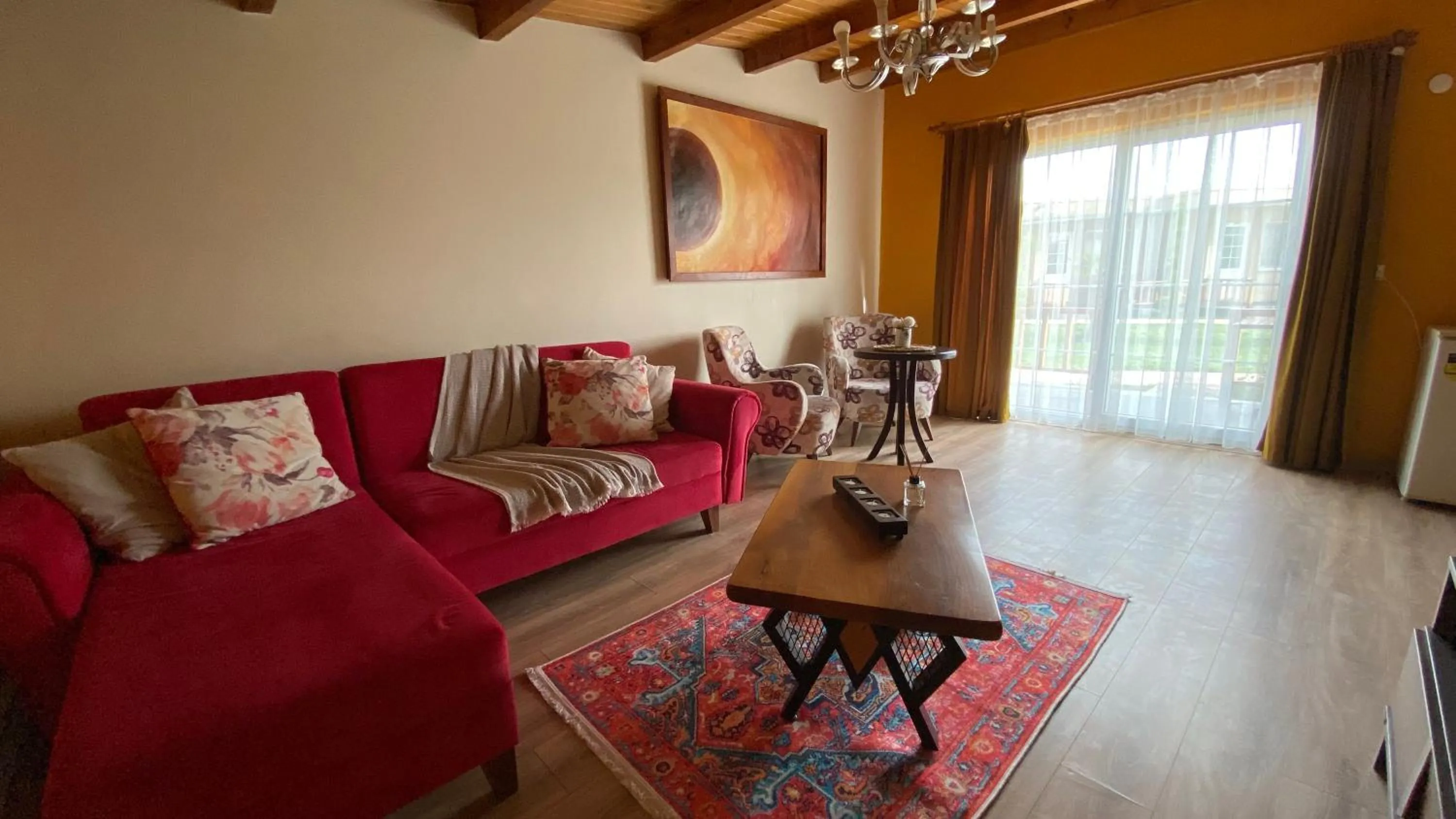 Seating area in KİRAZ BEACH OTEL