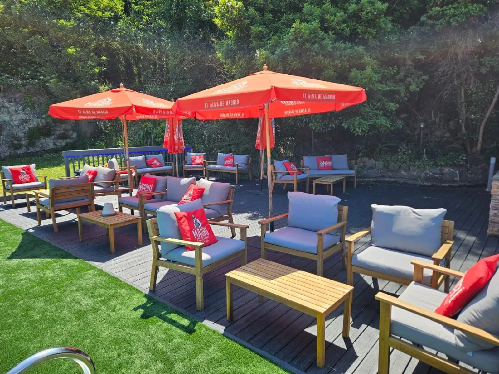 Swimming pool in Le Pommier