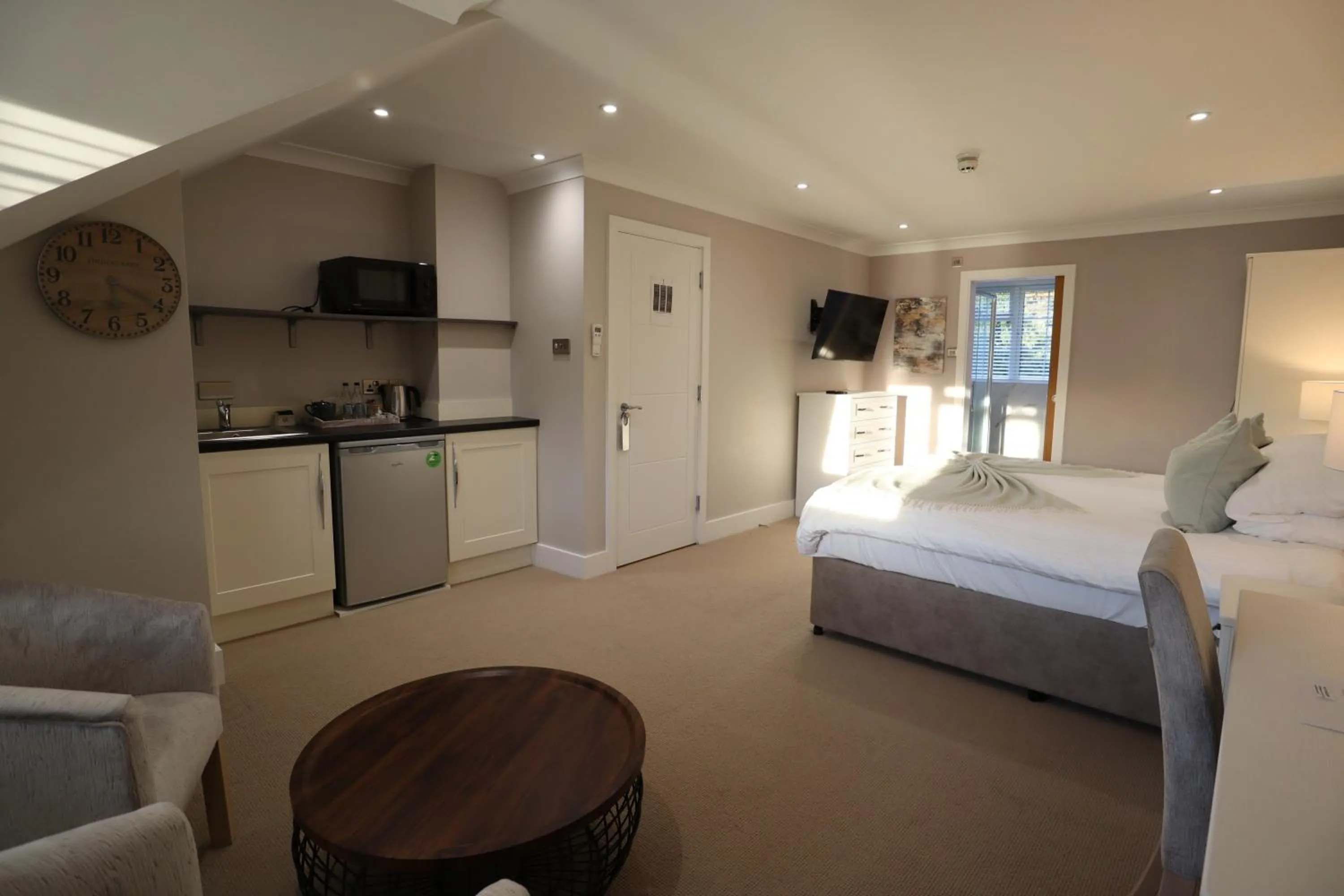 Kitchen or kitchenette, Bed in Le Pommier