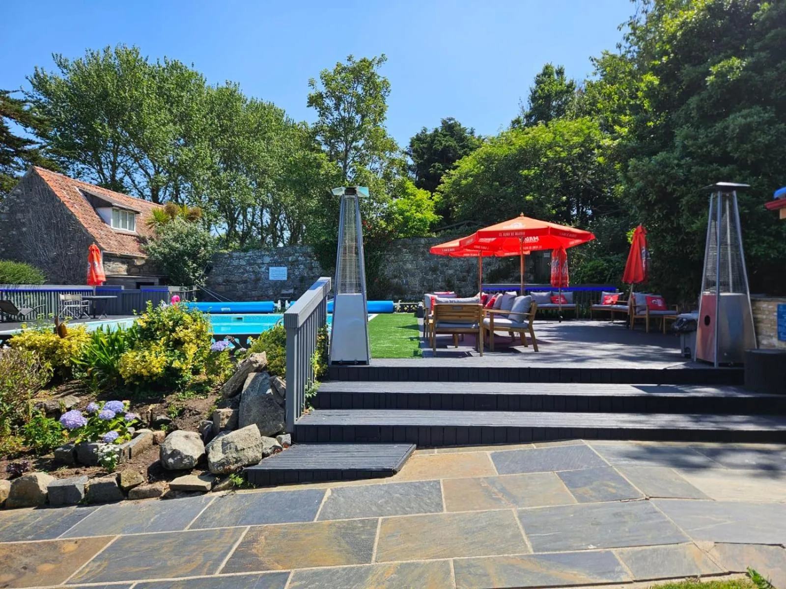 Swimming pool in Le Pommier