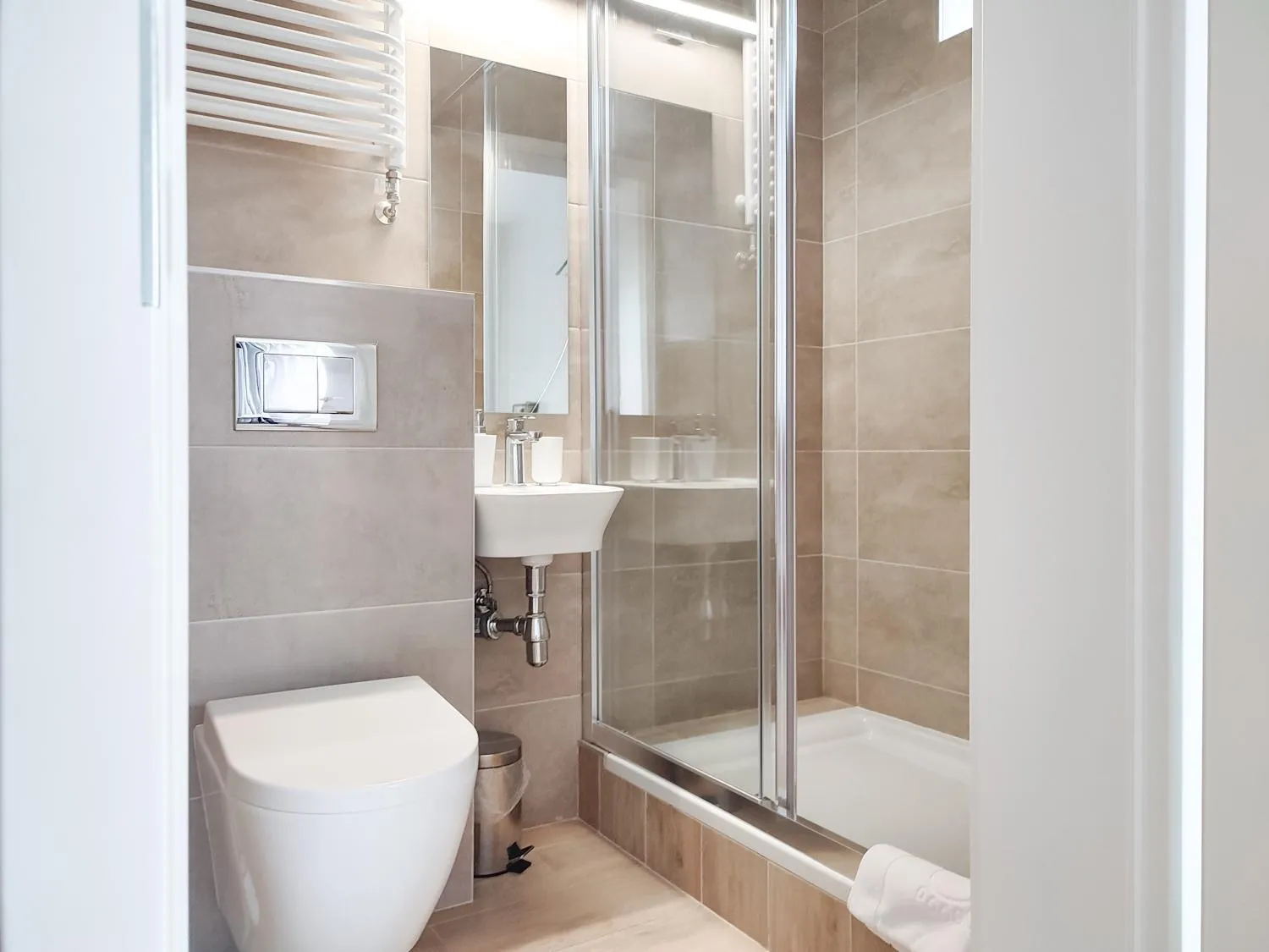 Shower in Apart Hostel S8