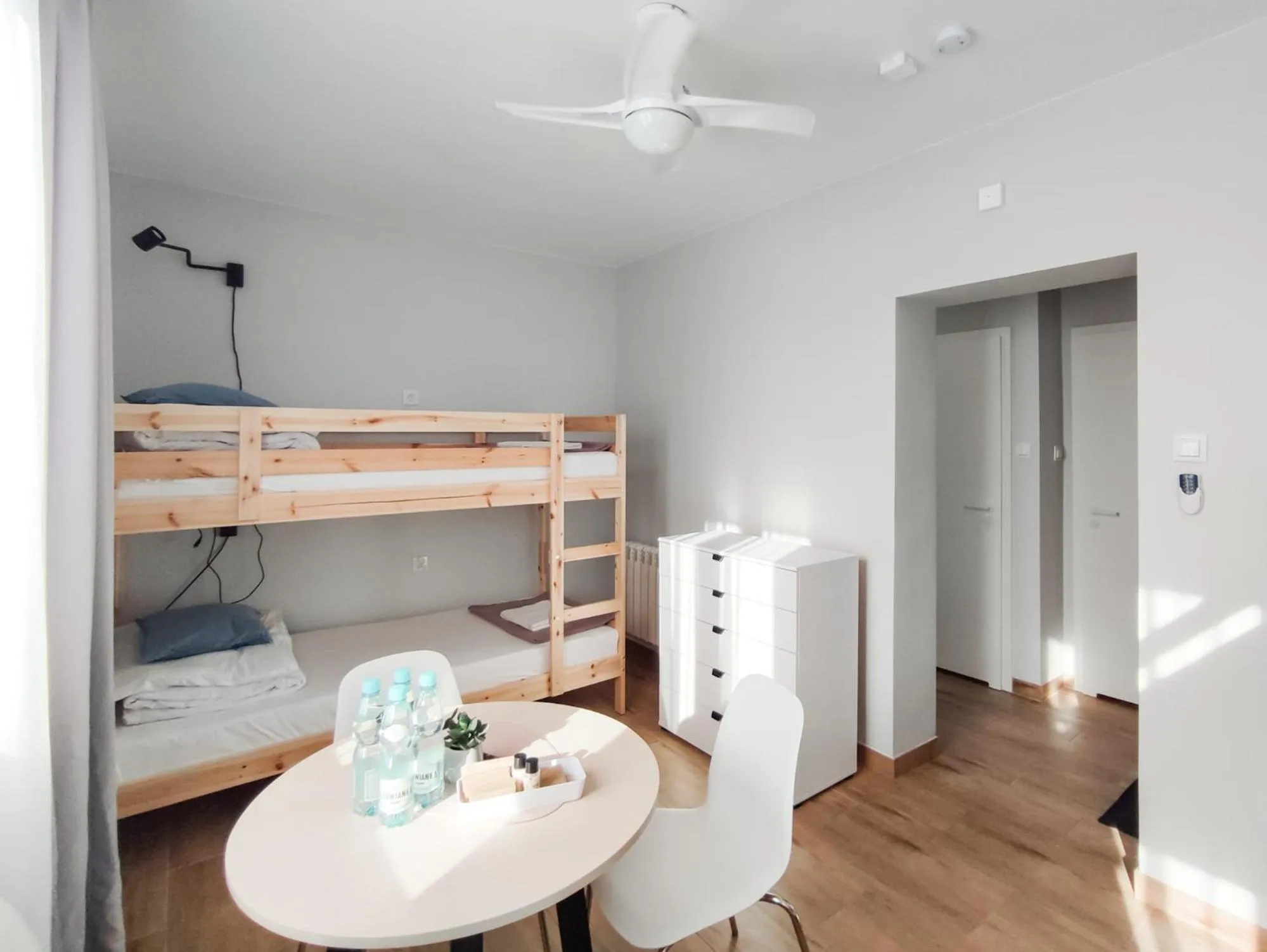 Facade/entrance, Bed in Apart Hostel S8