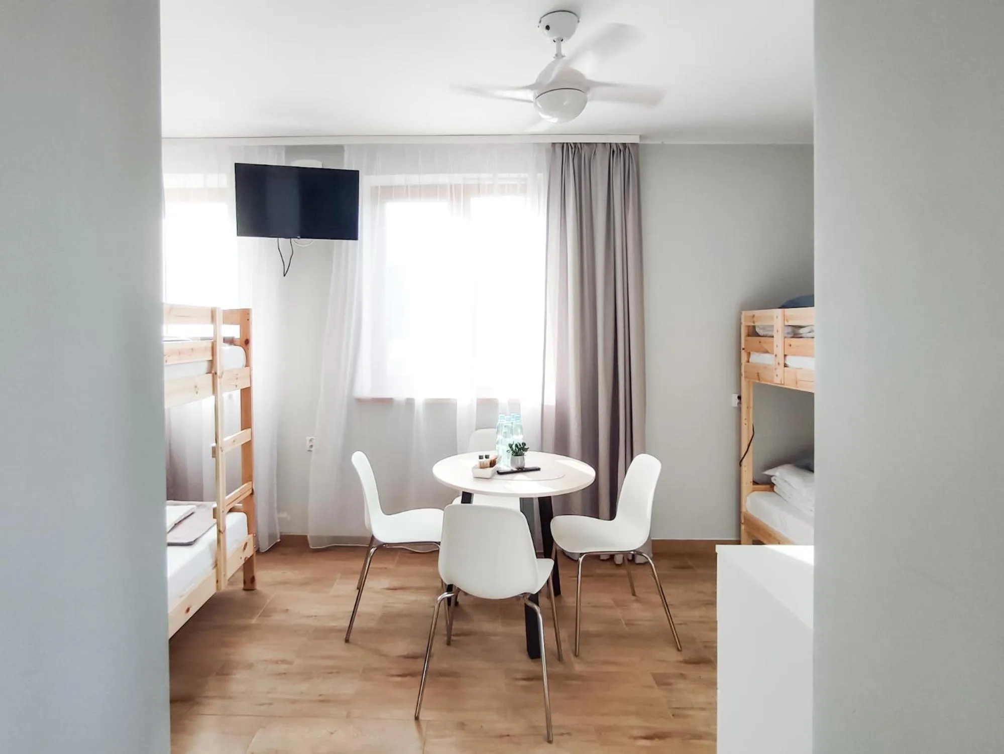 TV and multimedia in Apart Hostel S8