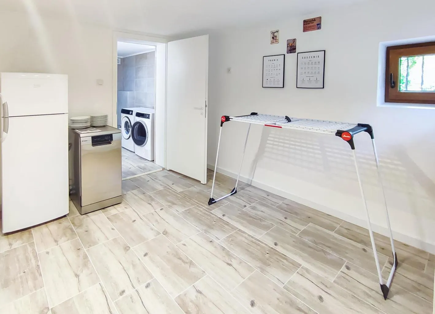 dishwasher in Apart Hostel S8