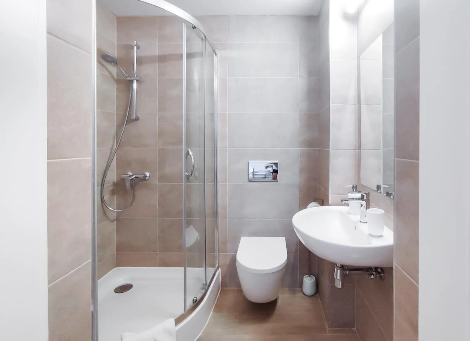 Shower in Apart Hostel S8