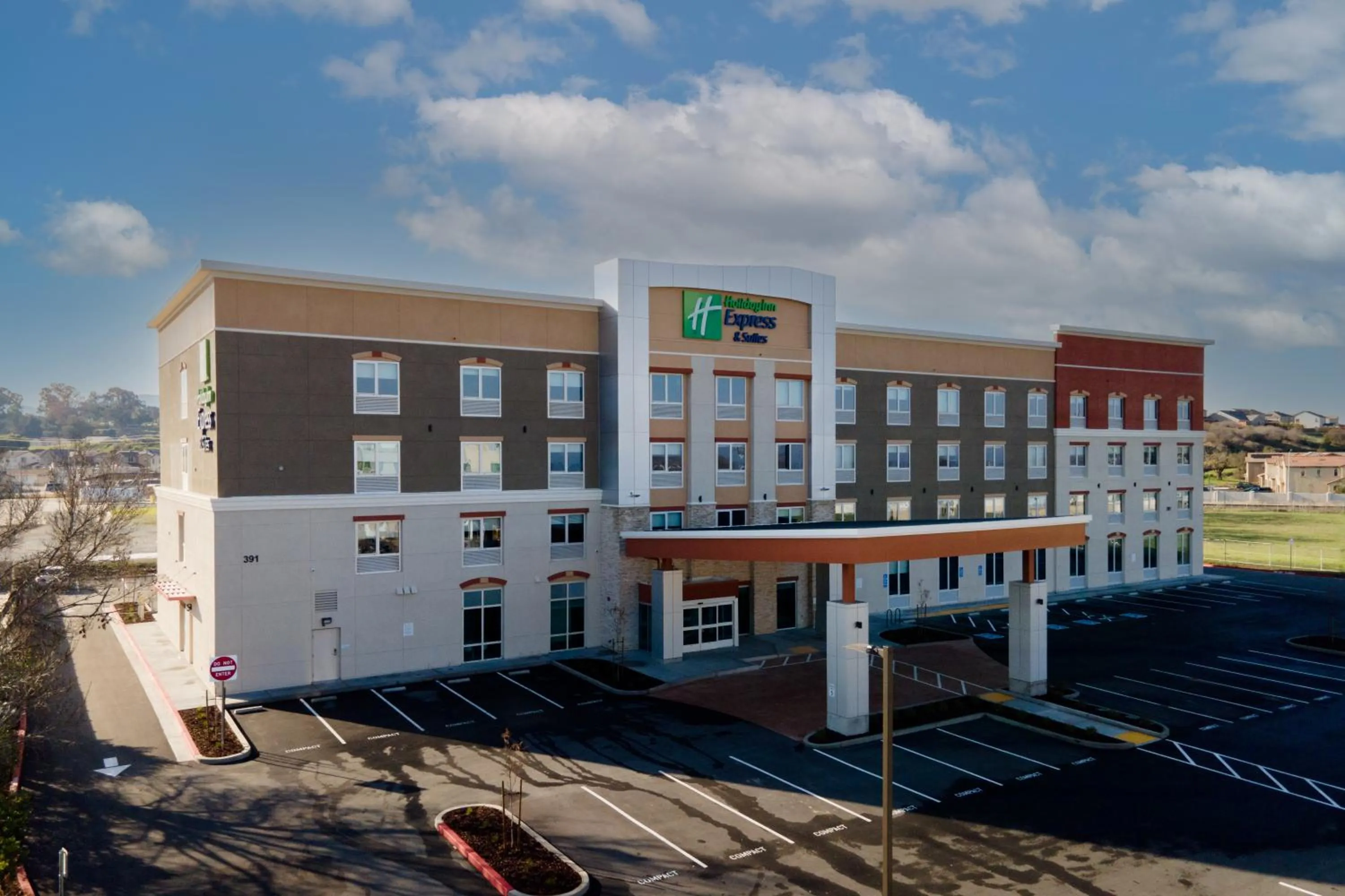 Property building in Holiday Inn Express & Suites - Hollister by IHG