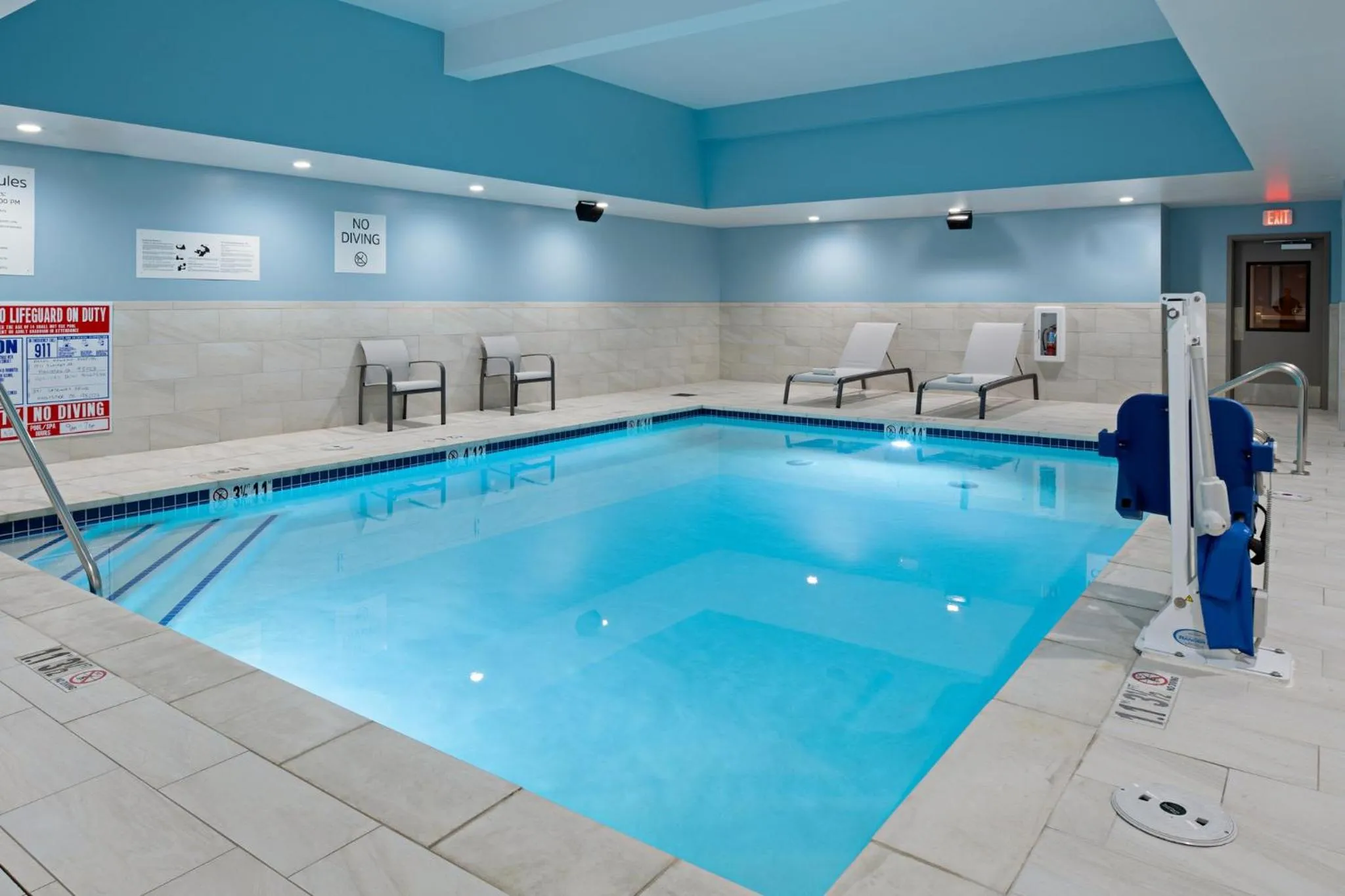 Swimming pool in Holiday Inn Express & Suites - Hollister by IHG