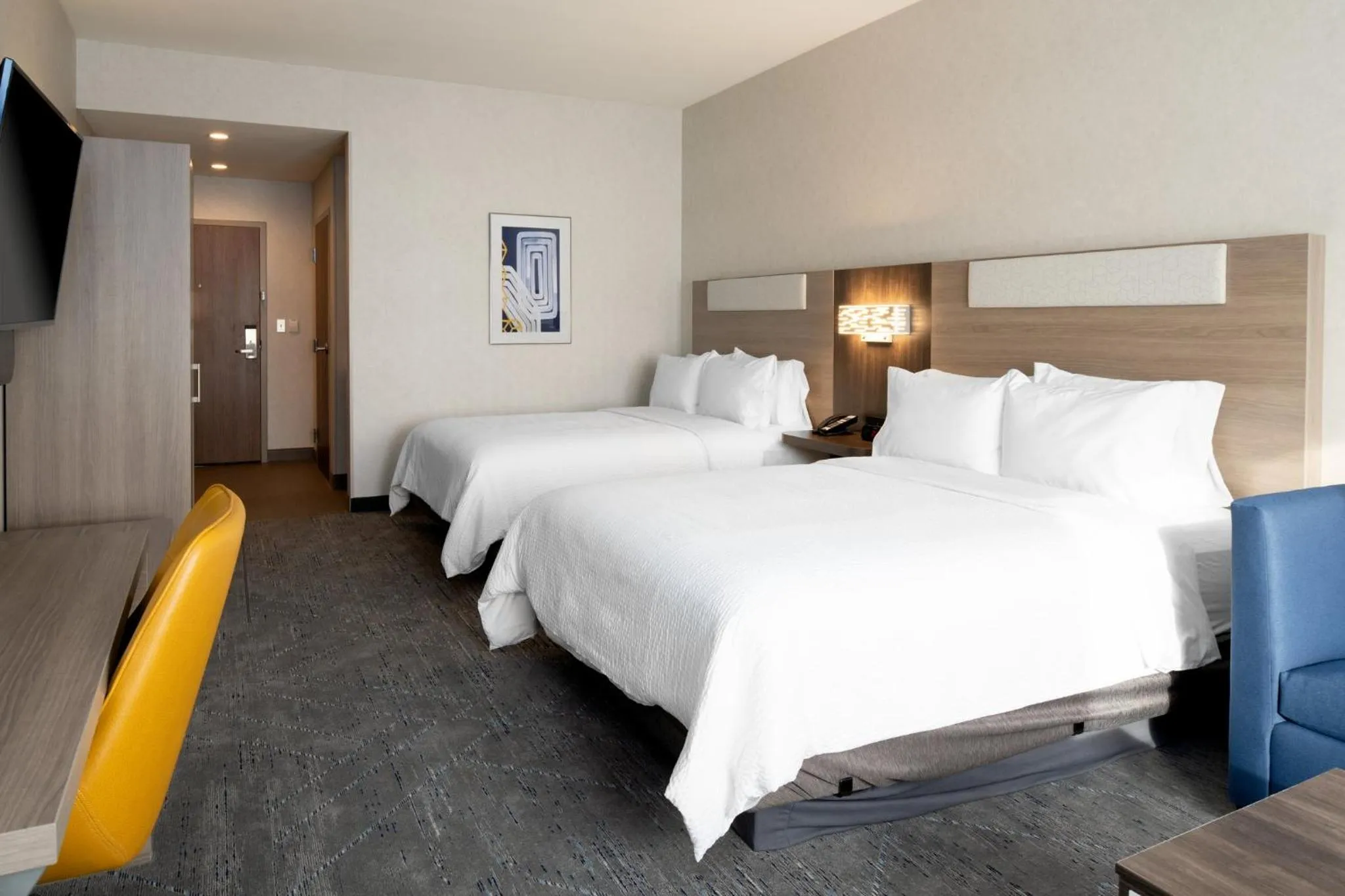 Photo of the whole room, Bed in Holiday Inn Express & Suites - Hollister by IHG