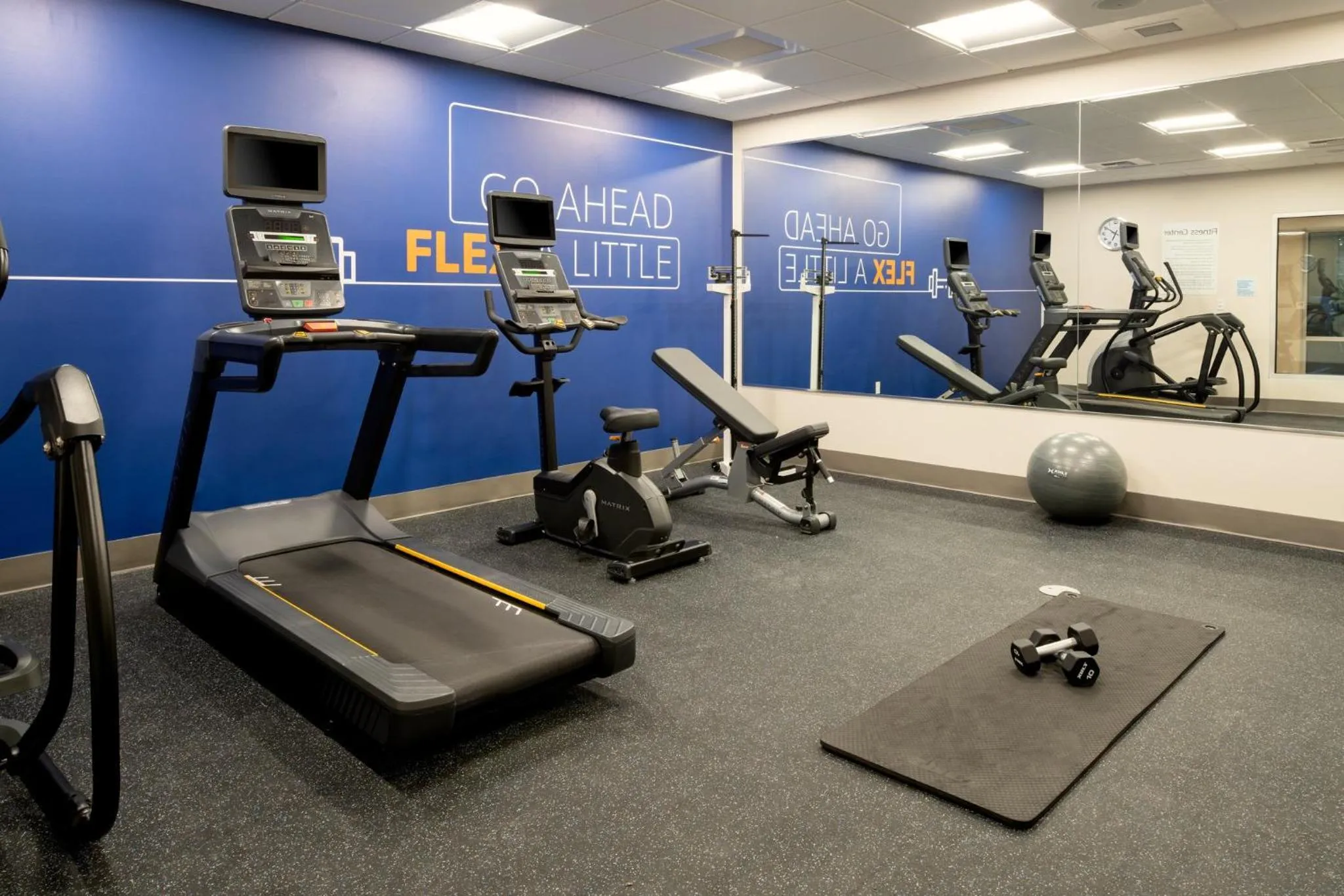 Fitness centre/facilities in Holiday Inn Express & Suites - Hollister by IHG