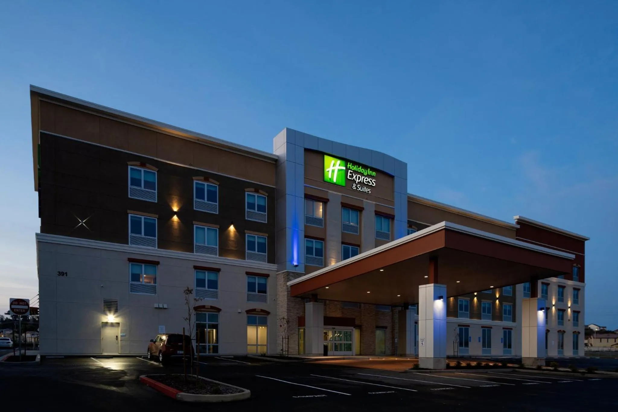 Property building in Holiday Inn Express & Suites - Hollister by IHG