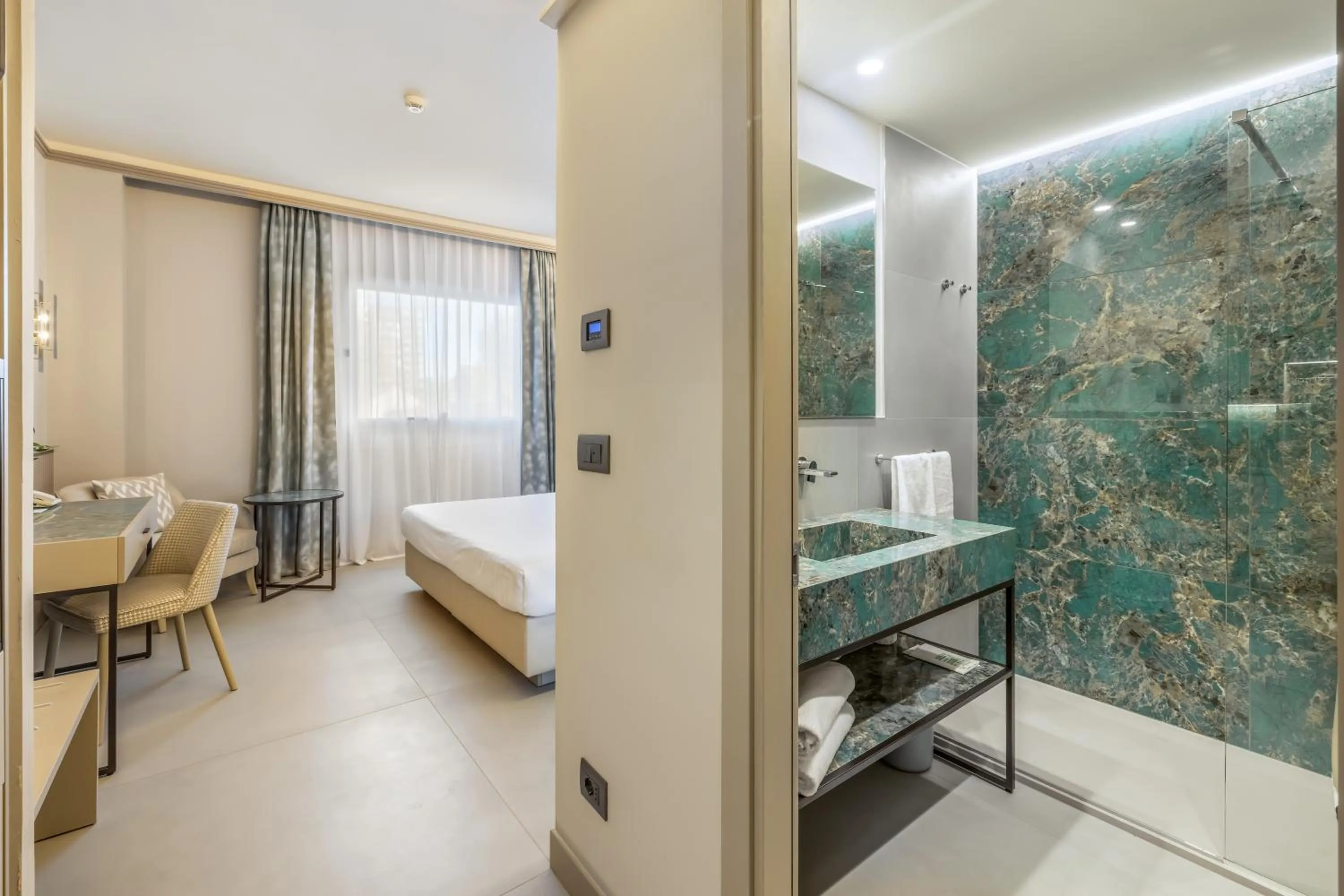 Photo of the whole room, Bed in Abacus Hotel