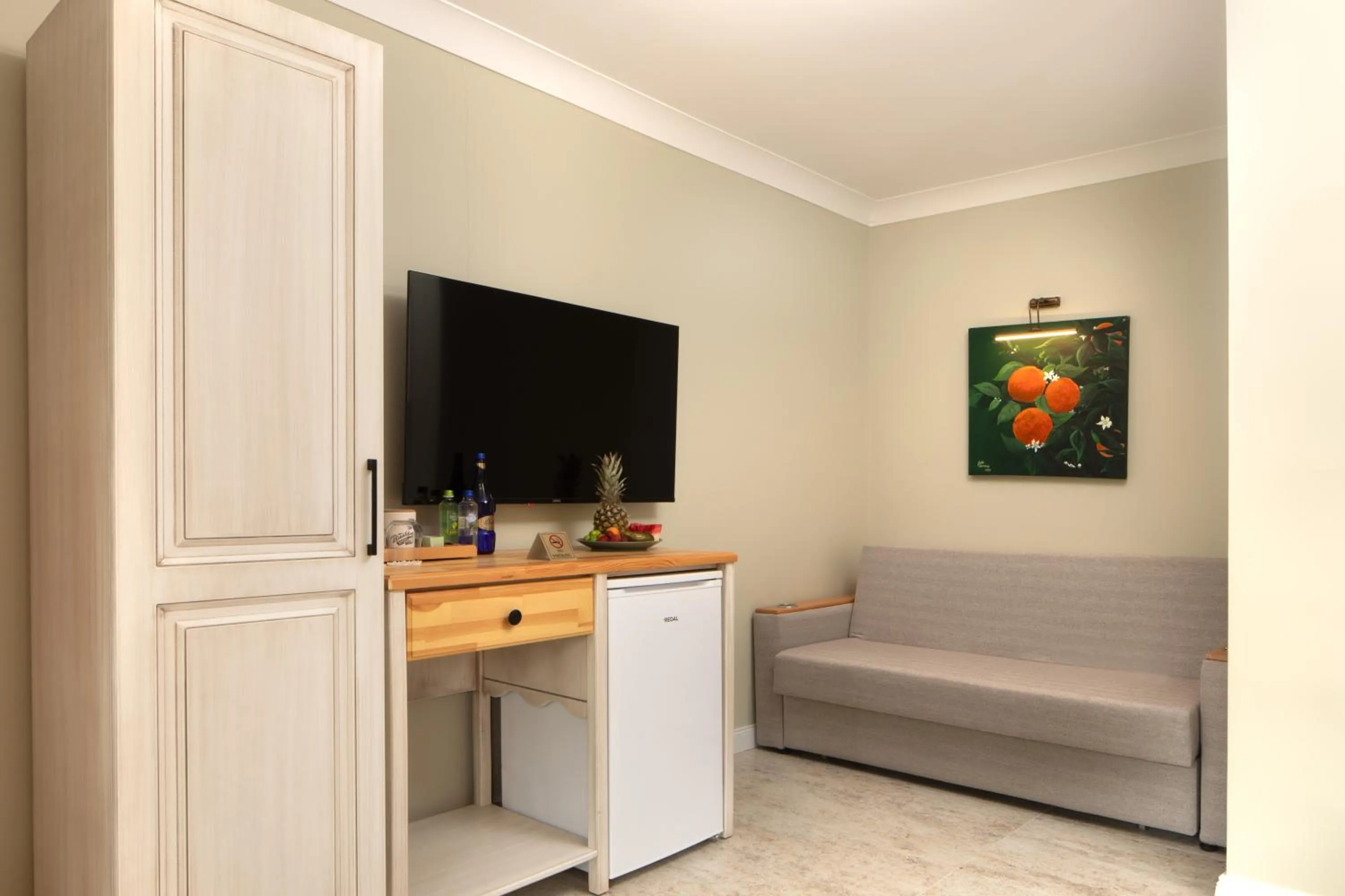 TV and multimedia in Orange Garden Hotel Akyaka