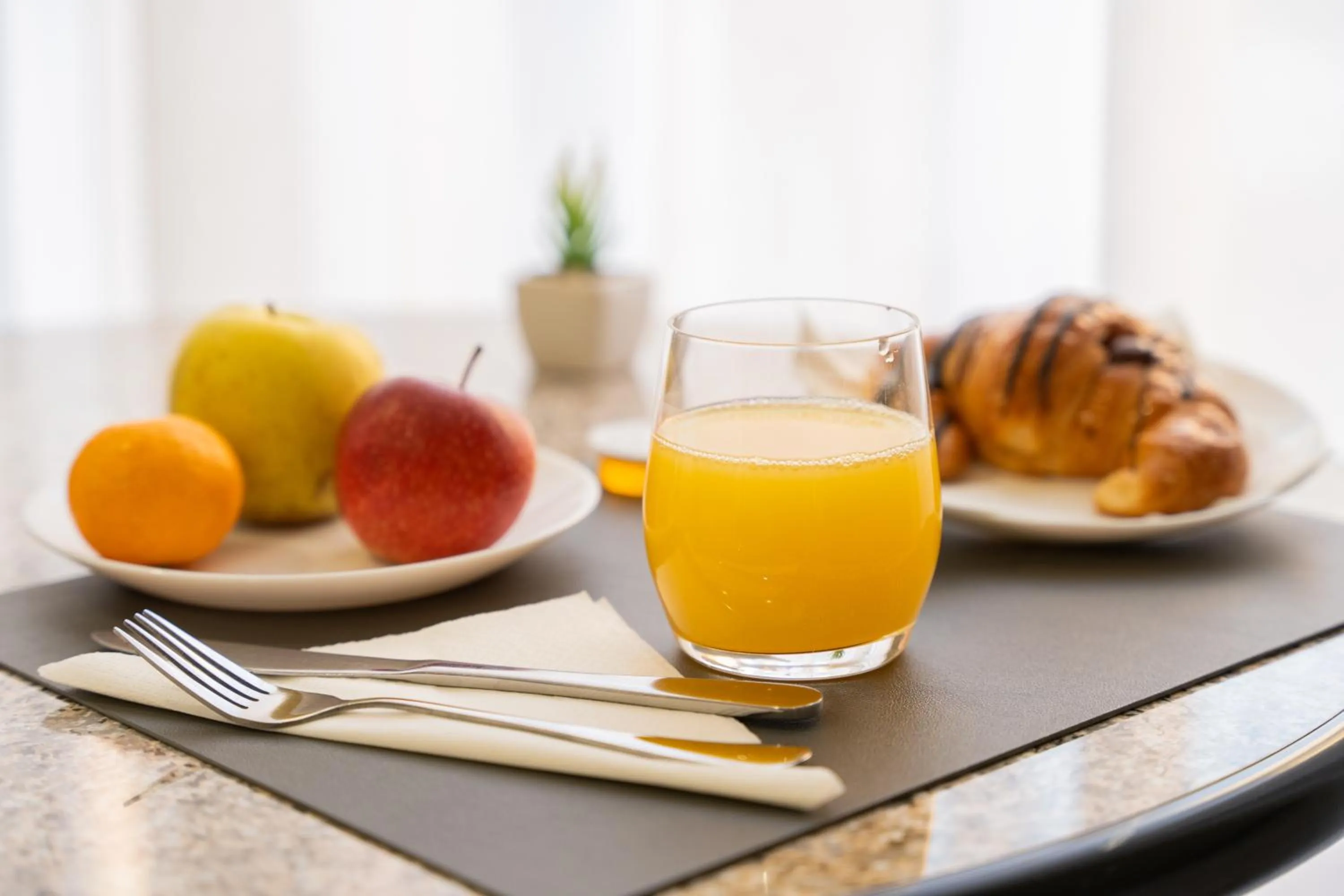 Food and drinks in Hotel Donatello