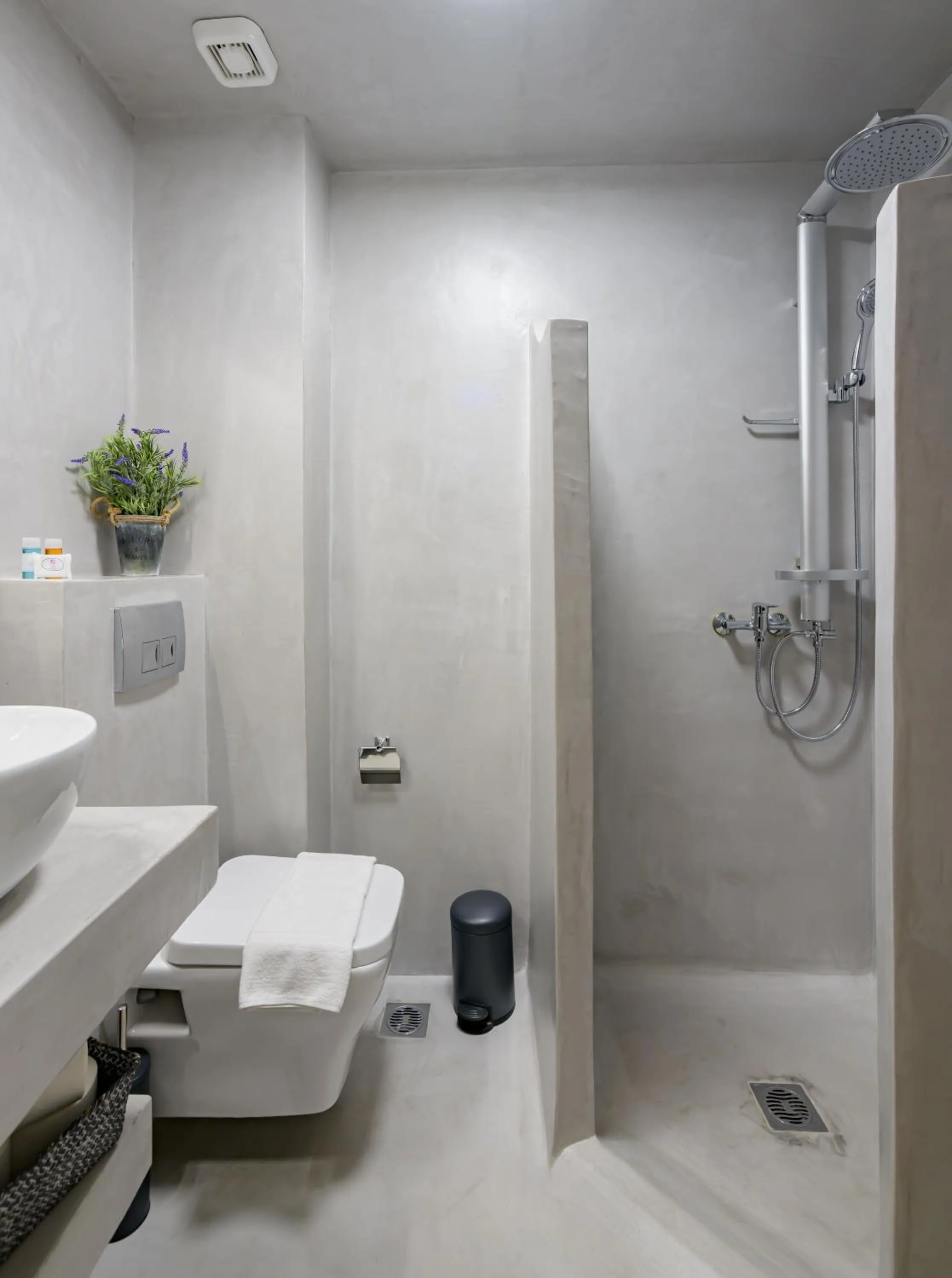 Bathroom in Urban Tales