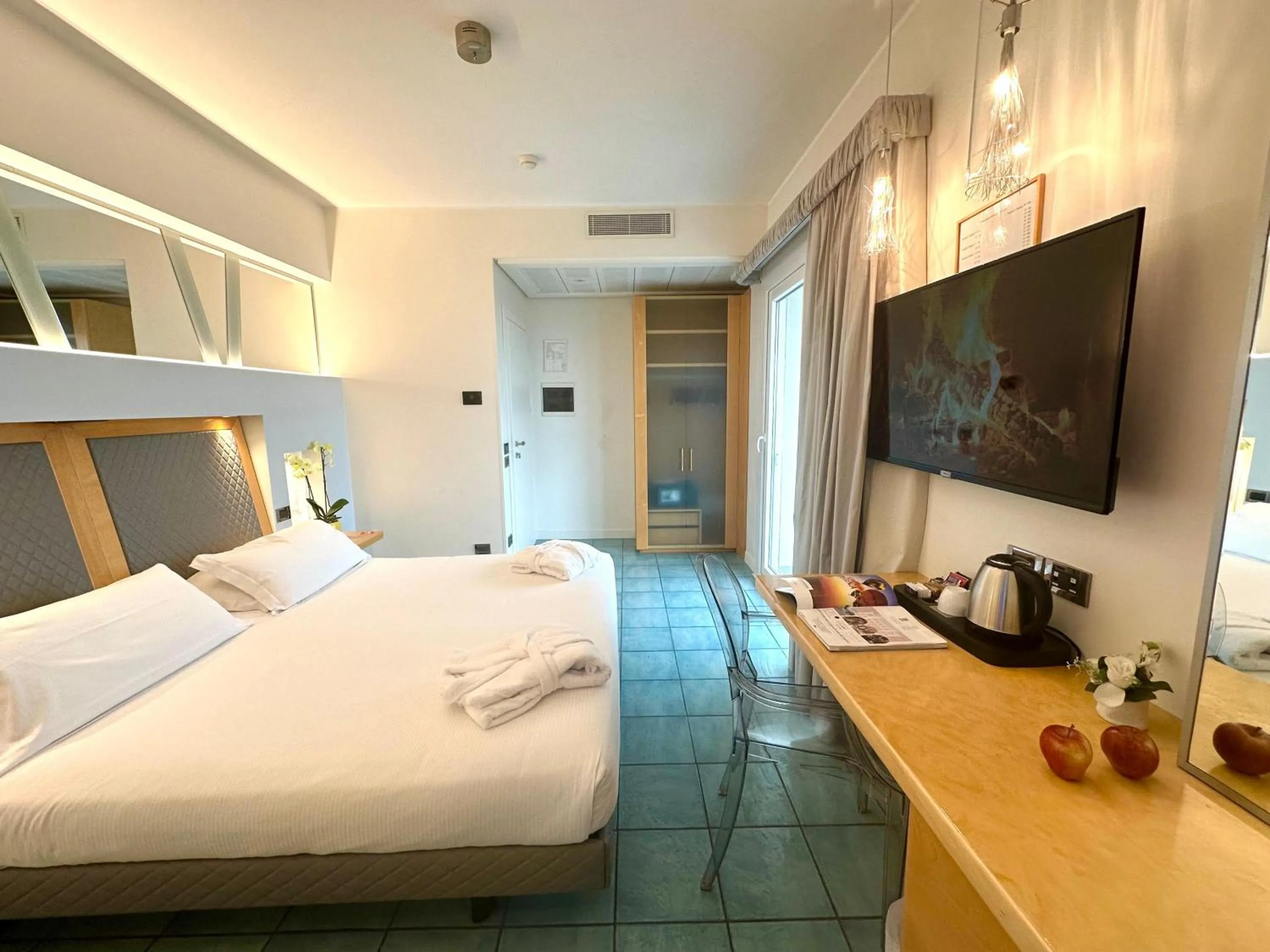 Bed in Club House Hotel