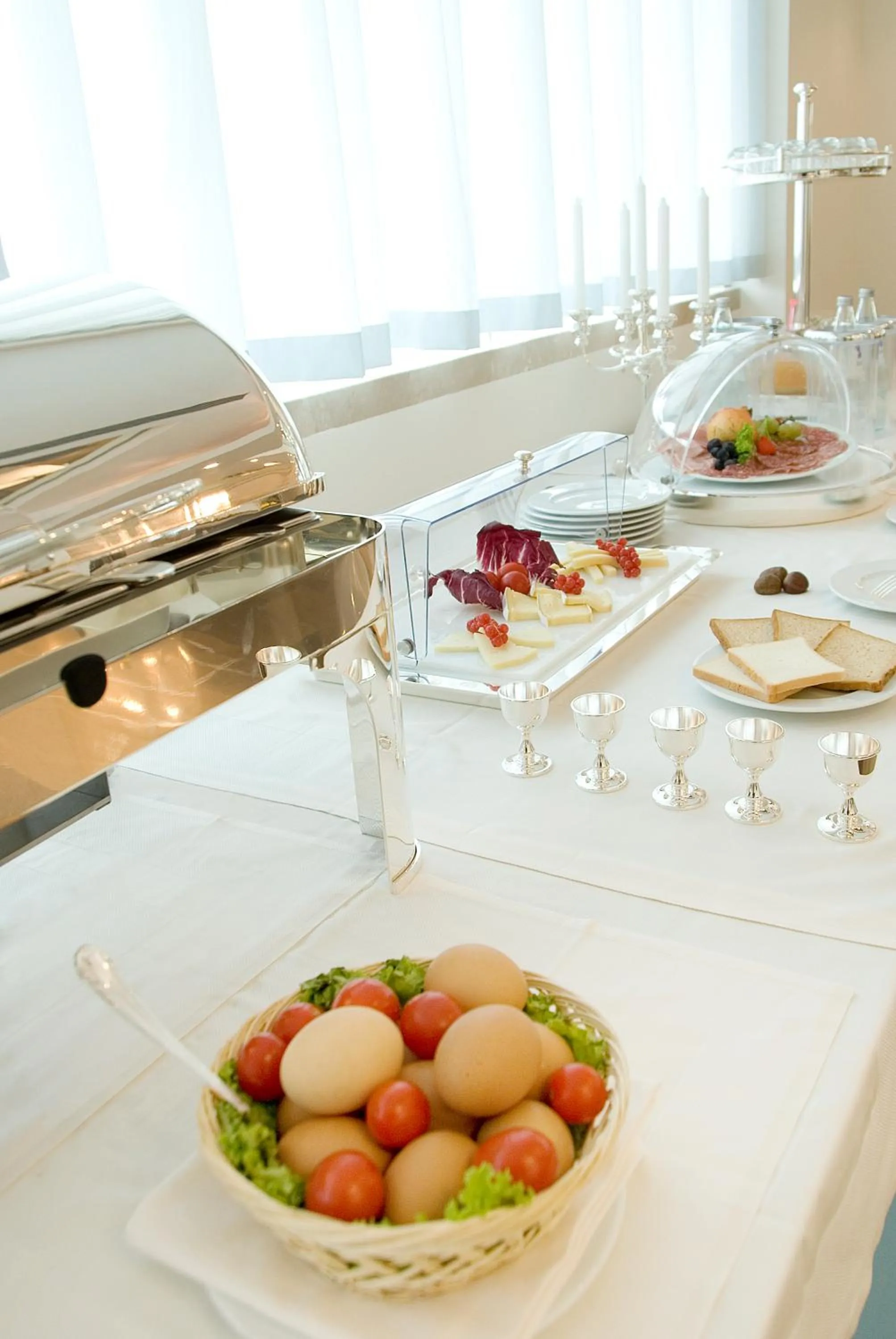 Continental breakfast in Club House Hotel