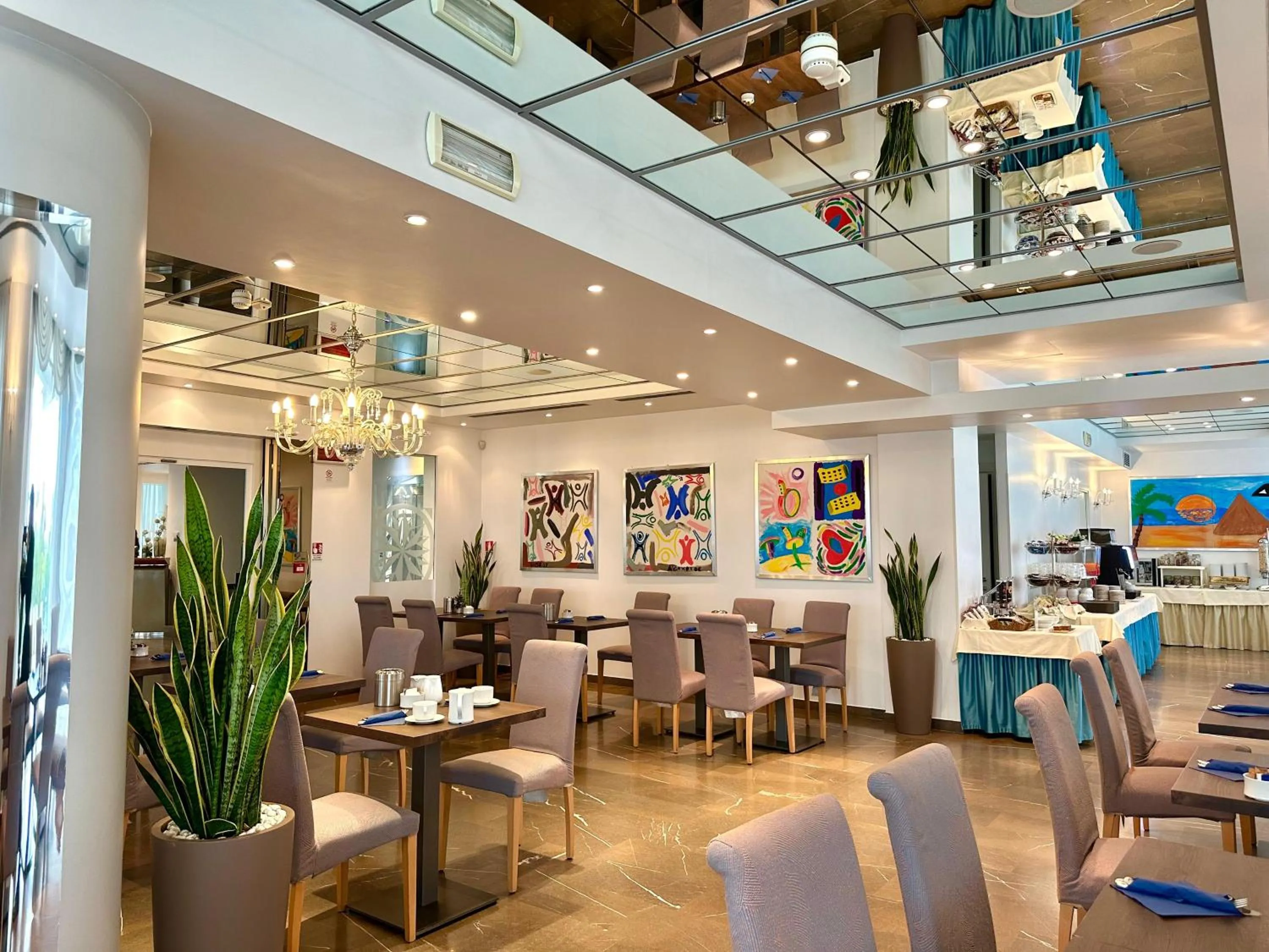 Breakfast in Club House Hotel