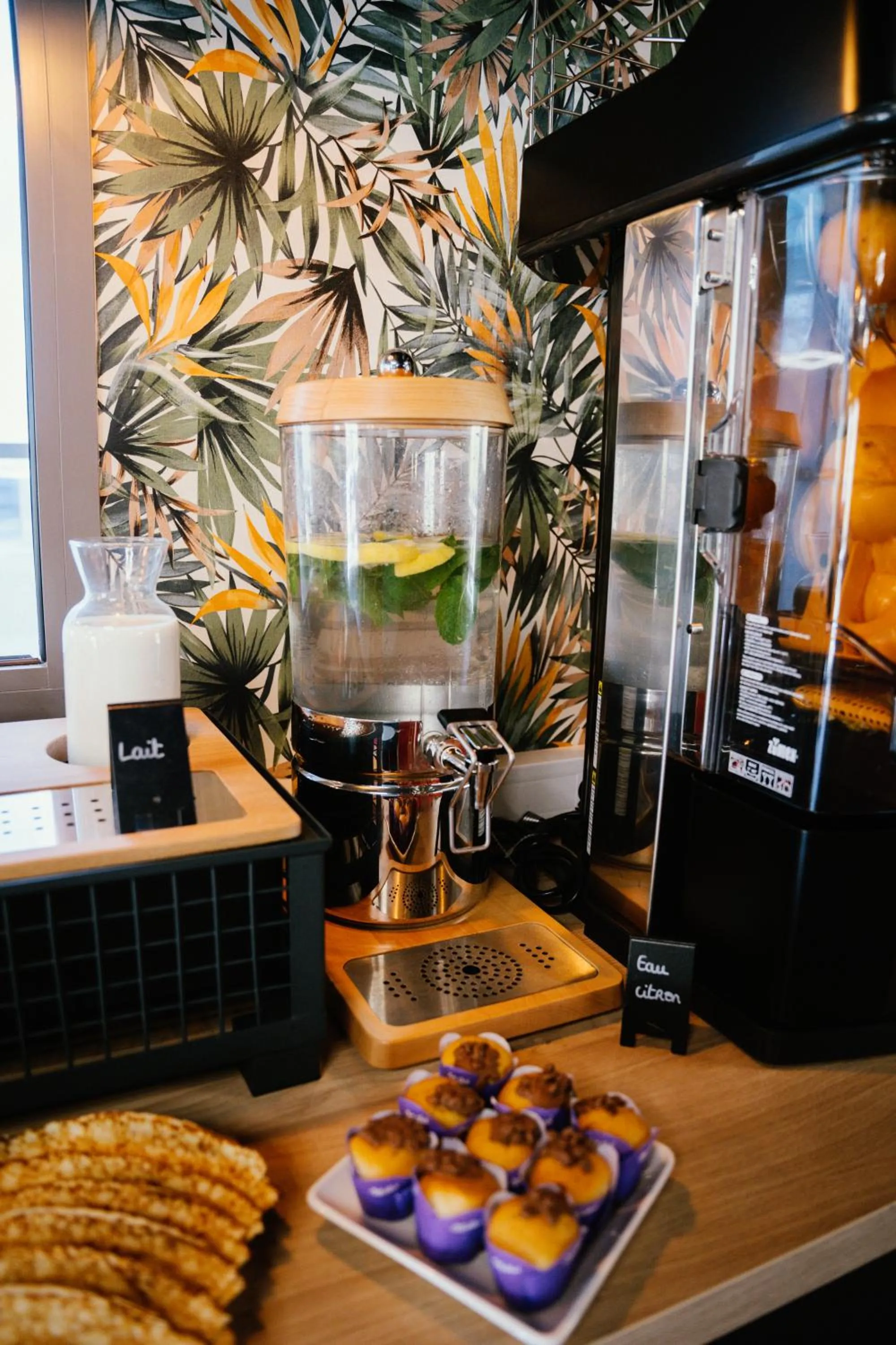 Breakfast in Cottages de France CDG